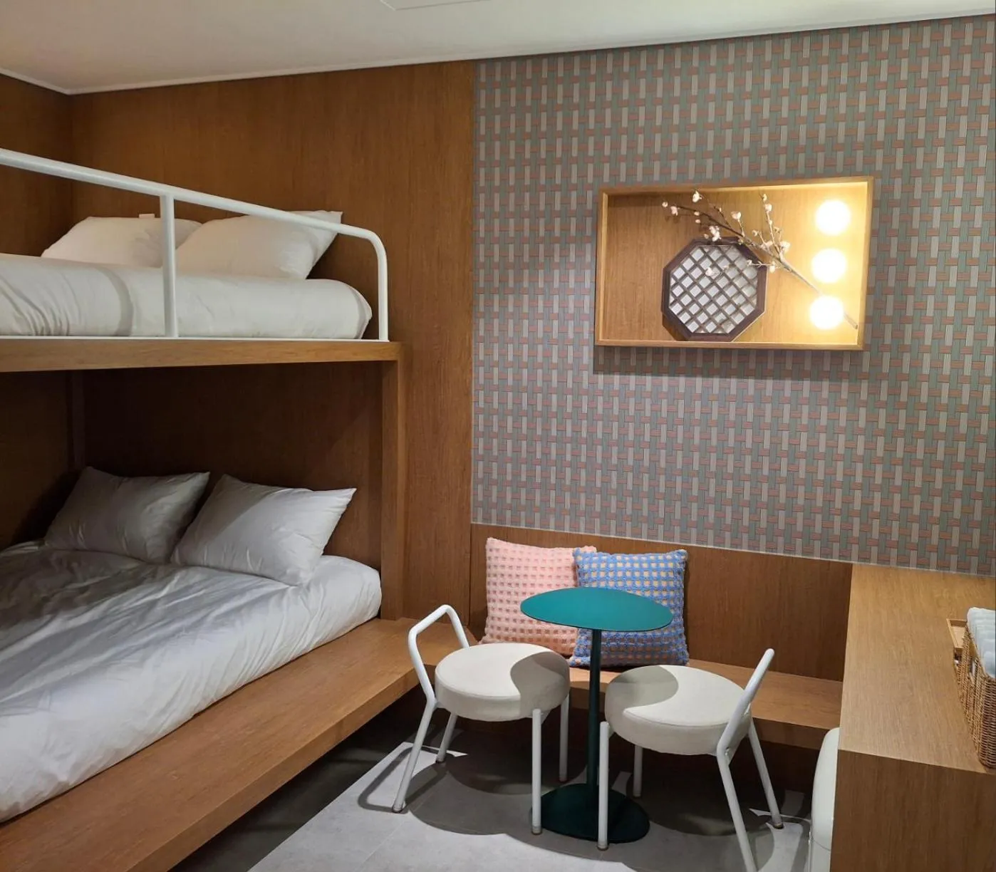 Bedroom, Bed in Huga Inn