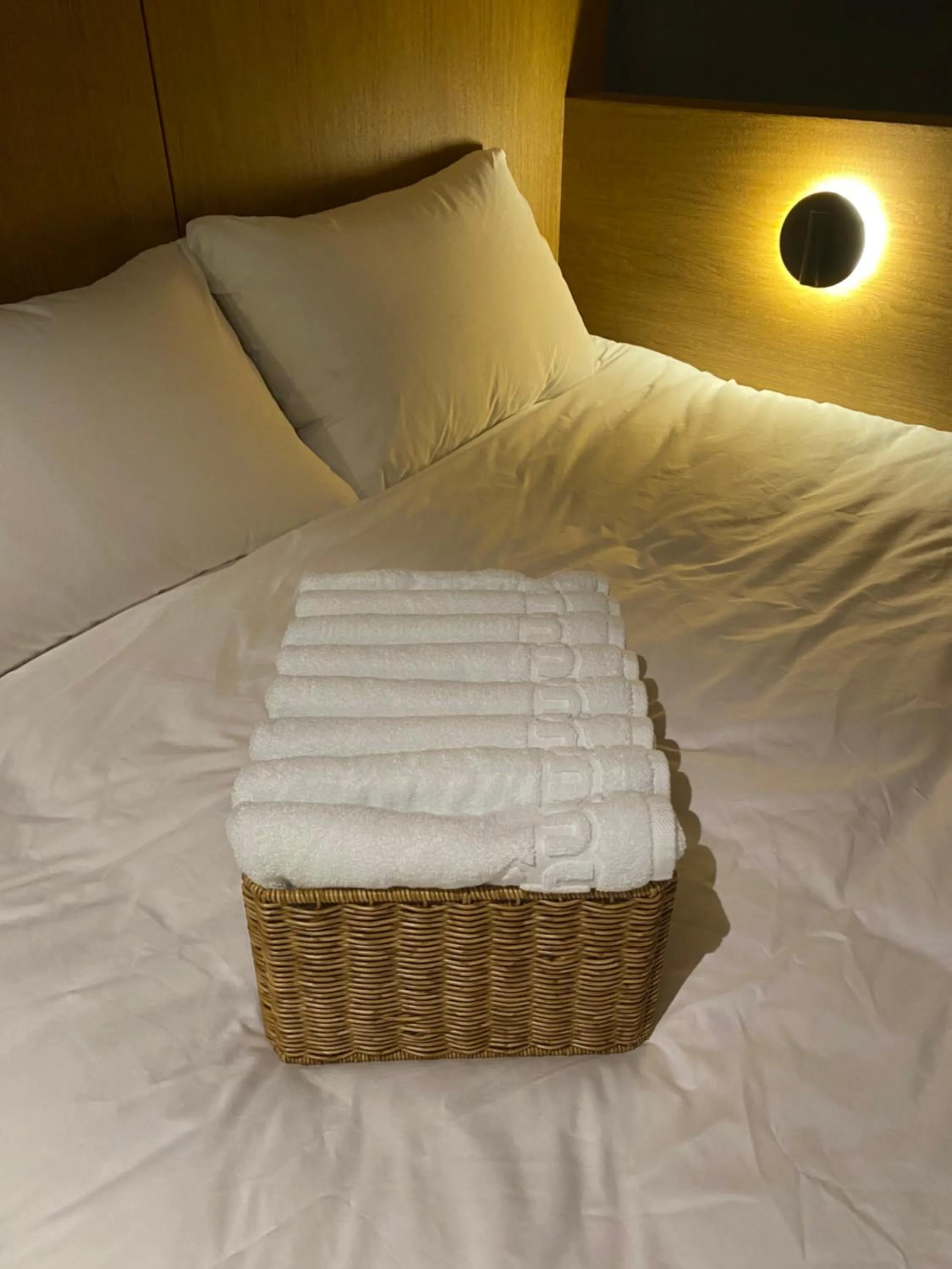 towels, Bed in Huga Inn