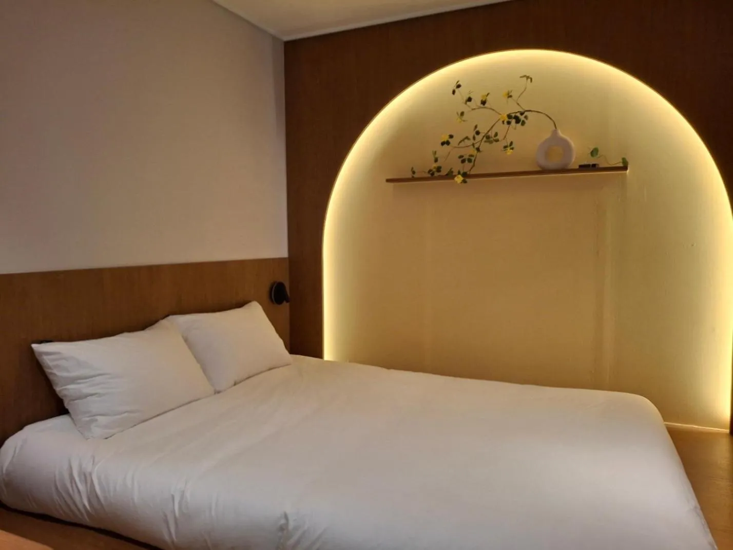 Bed in Huga Inn