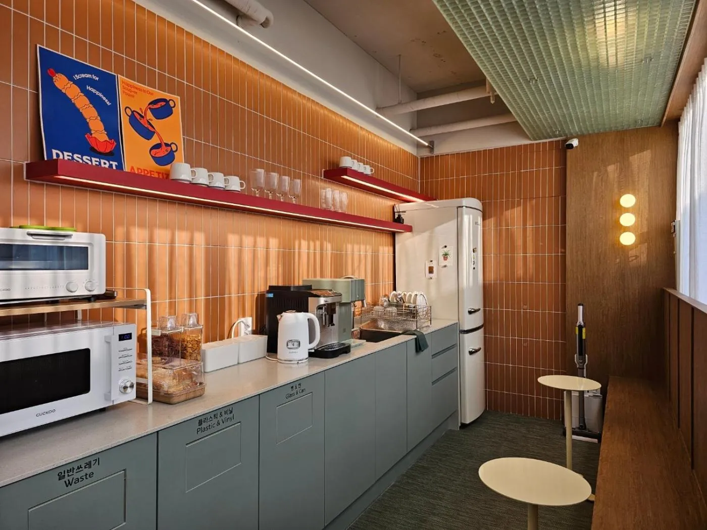 Kitchen or kitchenette in Huga Inn