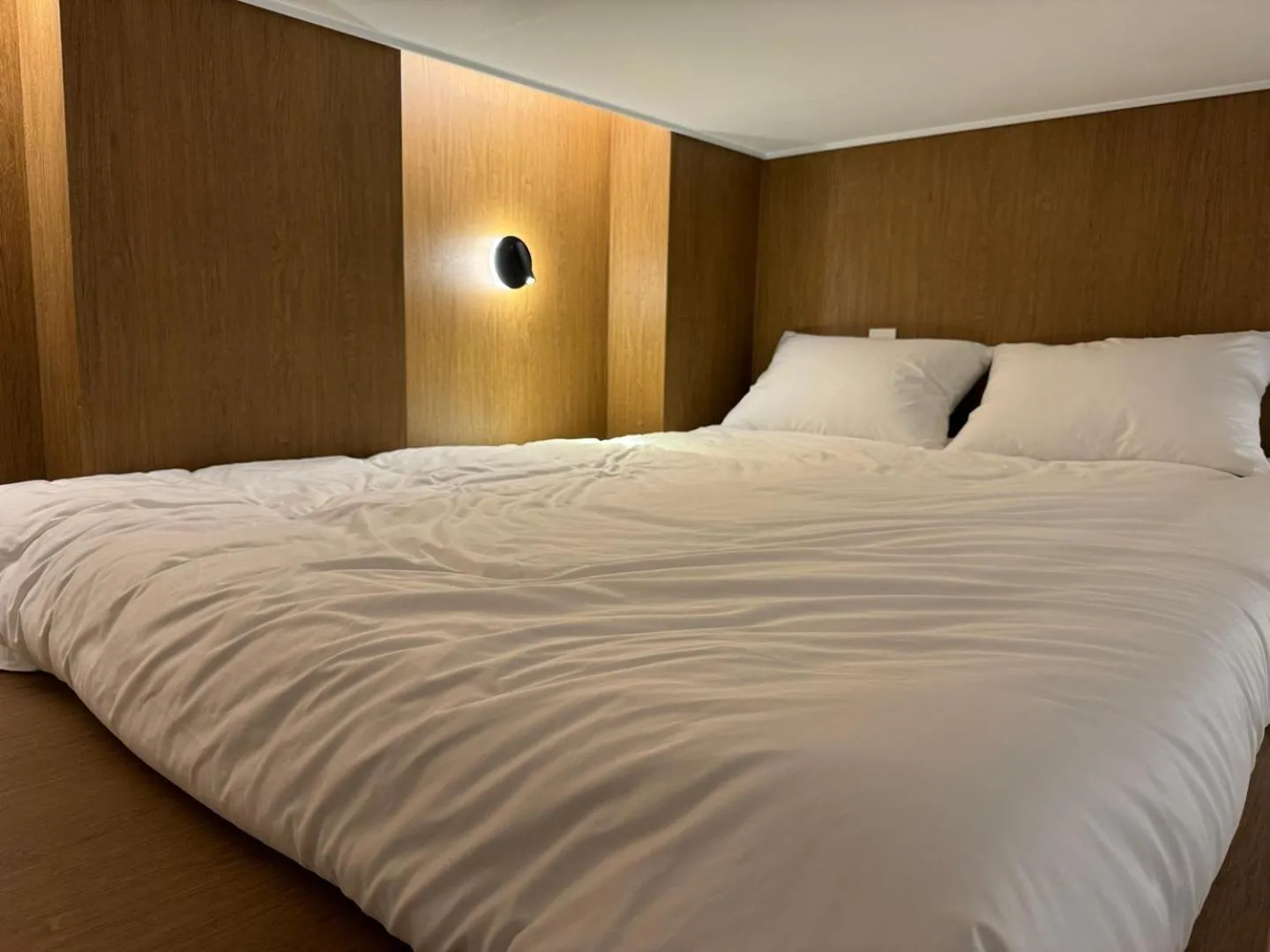 Bed in Huga Inn