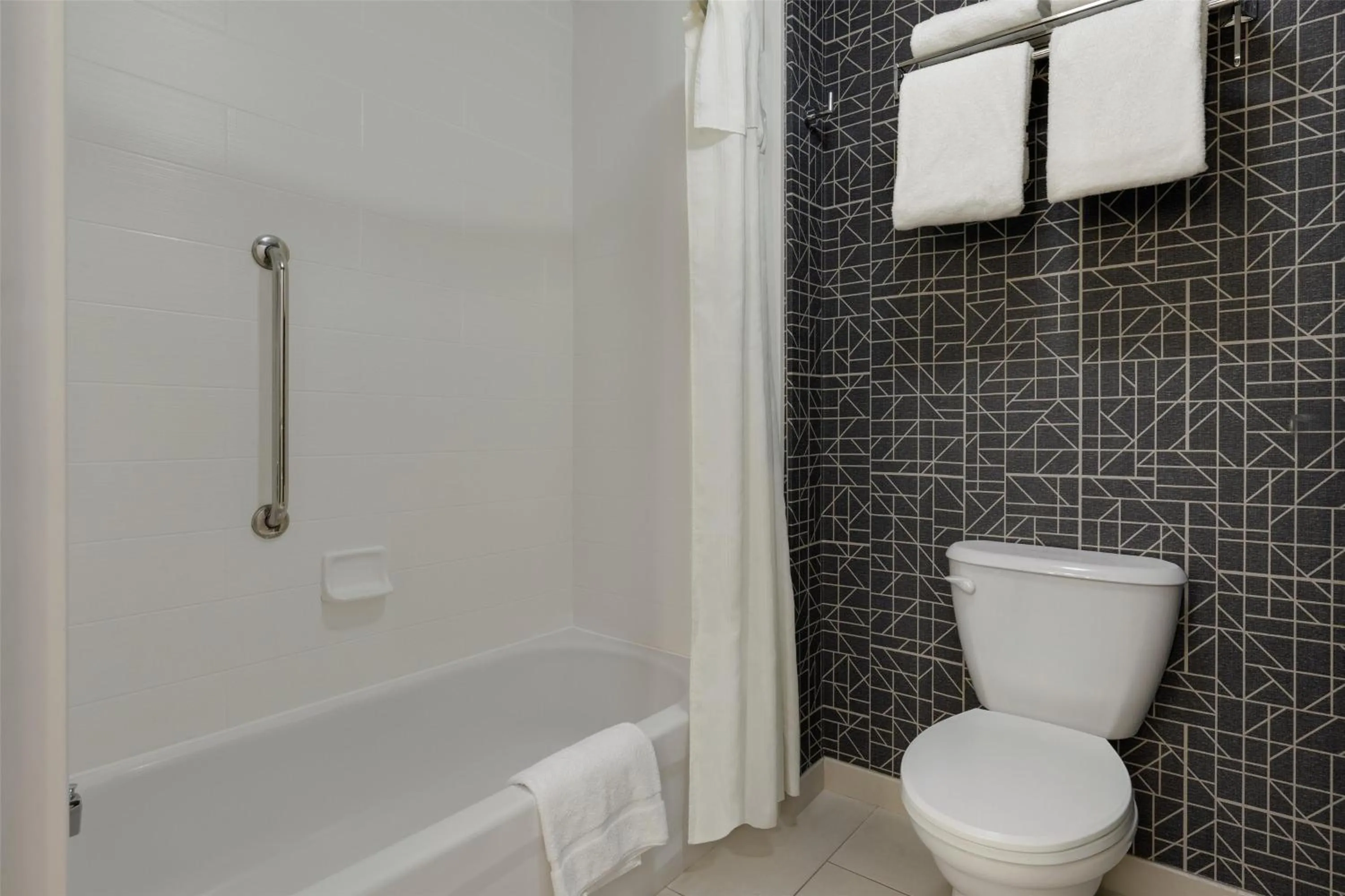 Bathroom in Homewood Suites by Hilton Burlington