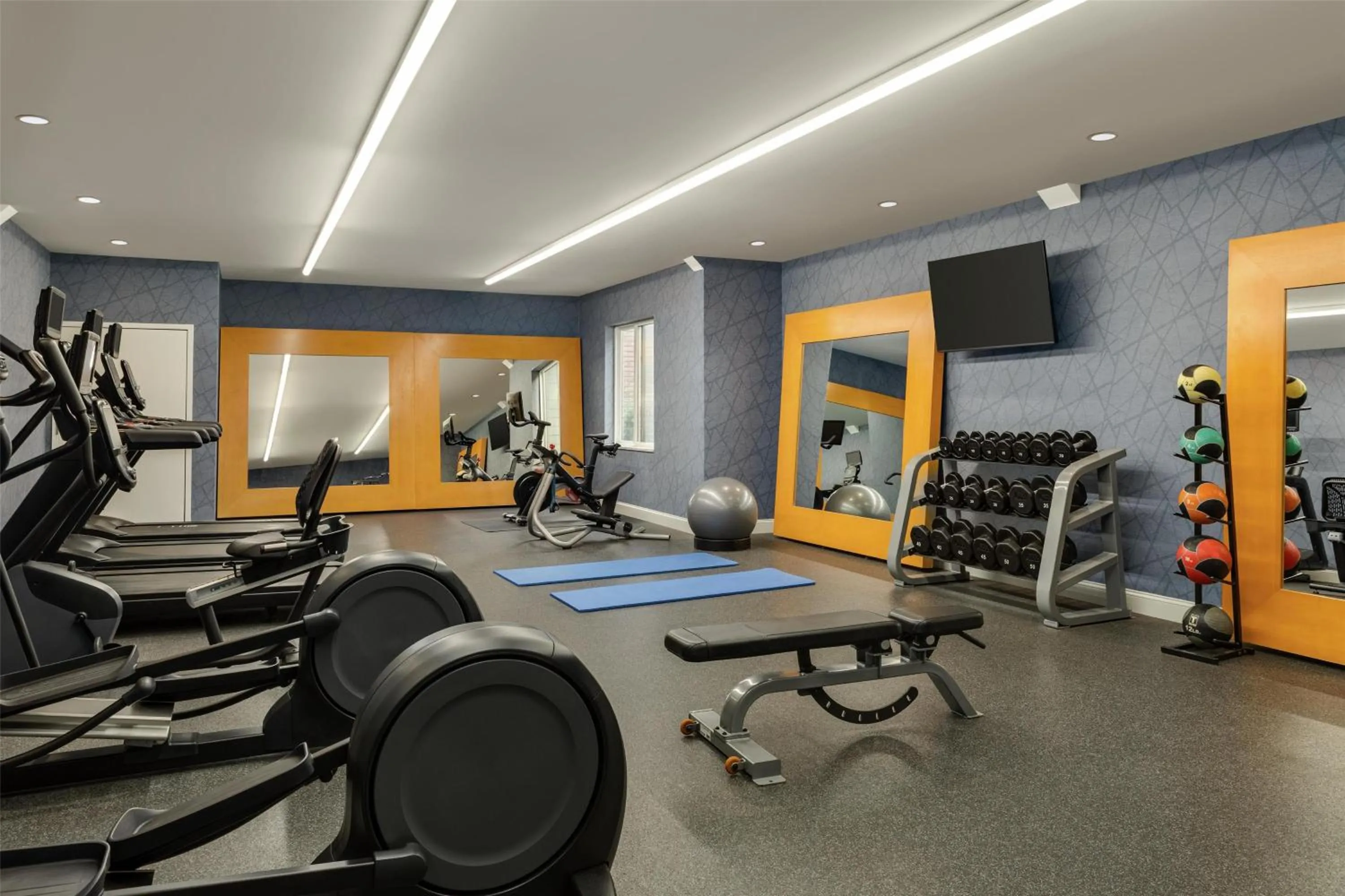Fitness centre/facilities in Homewood Suites by Hilton Burlington