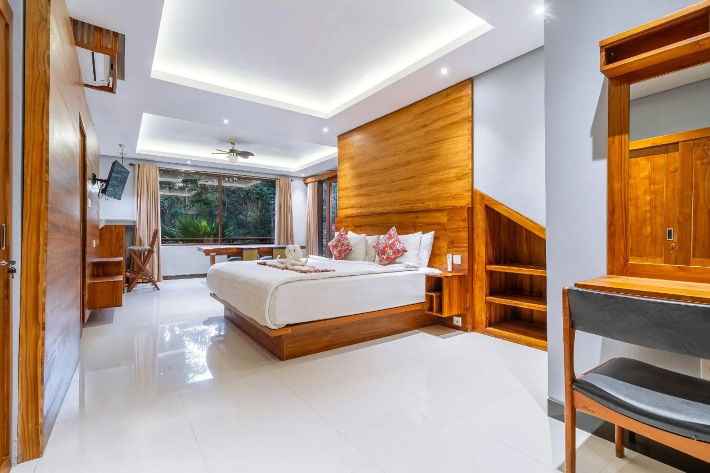 Bed in Maru Fortuna Villa by Moria