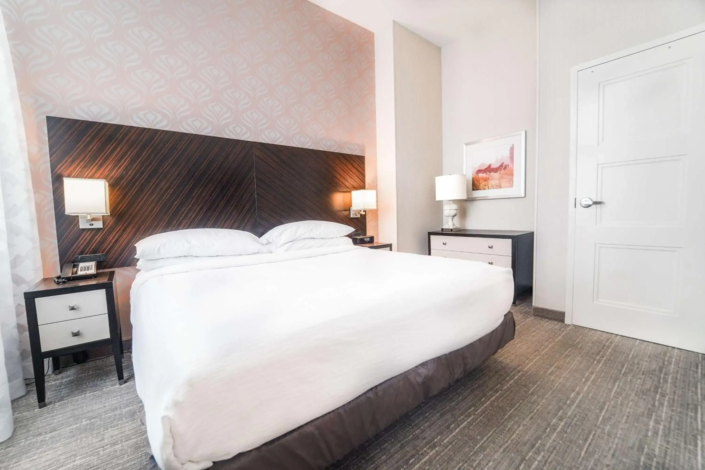 Bed in Embassy Suites Louisville Downtown Bed in Embassy Suites Louisville Downtown