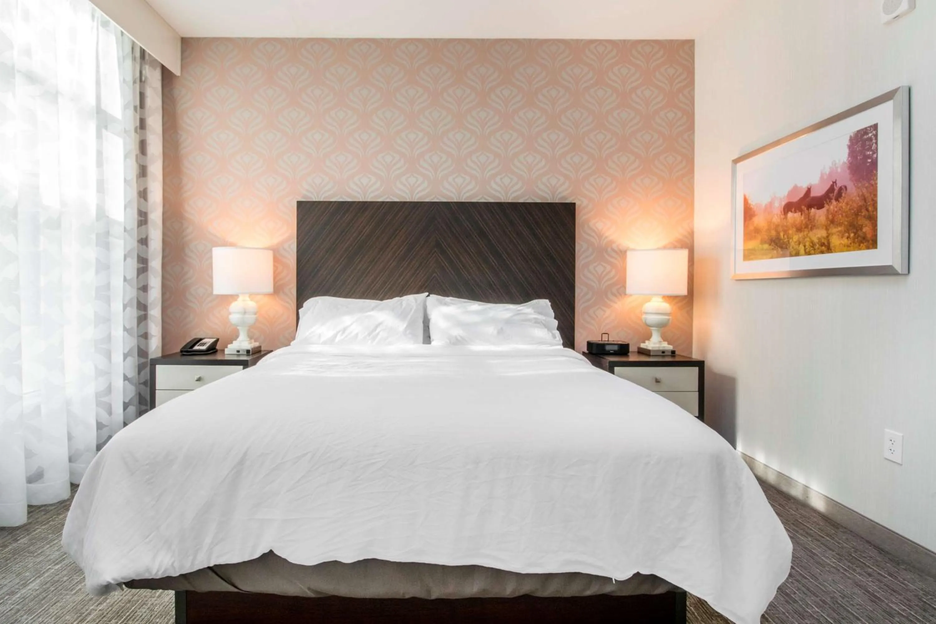 Bed in Embassy Suites Louisville Downtown