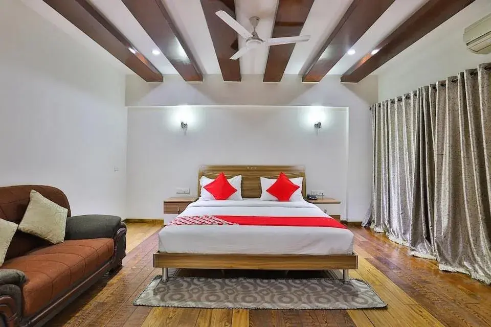 Bed in Biznotel by Pride Bharuch Bed in Biznotel by Pride Bharuch