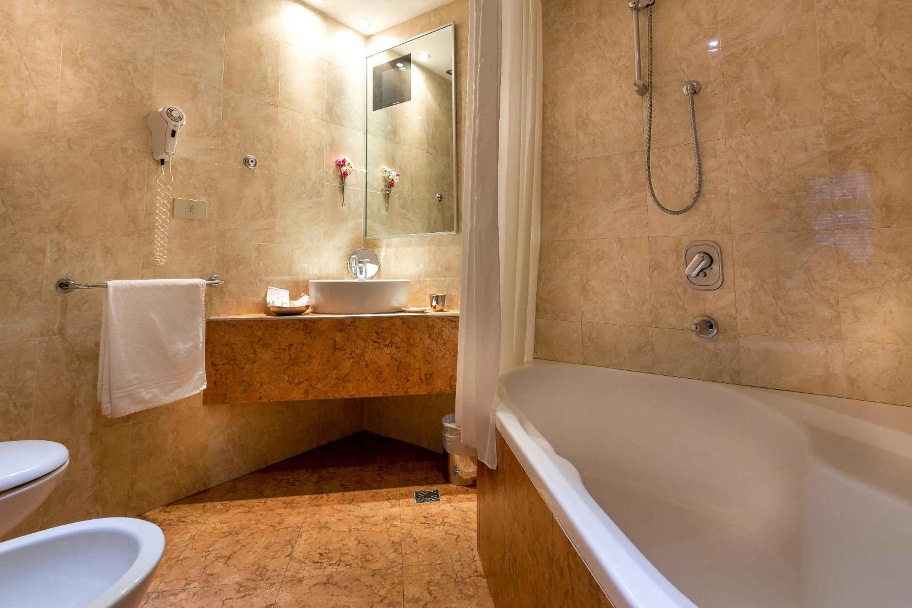 Bathroom in Bio Boutique Hotel XU' - Gruppo Ambienthotels