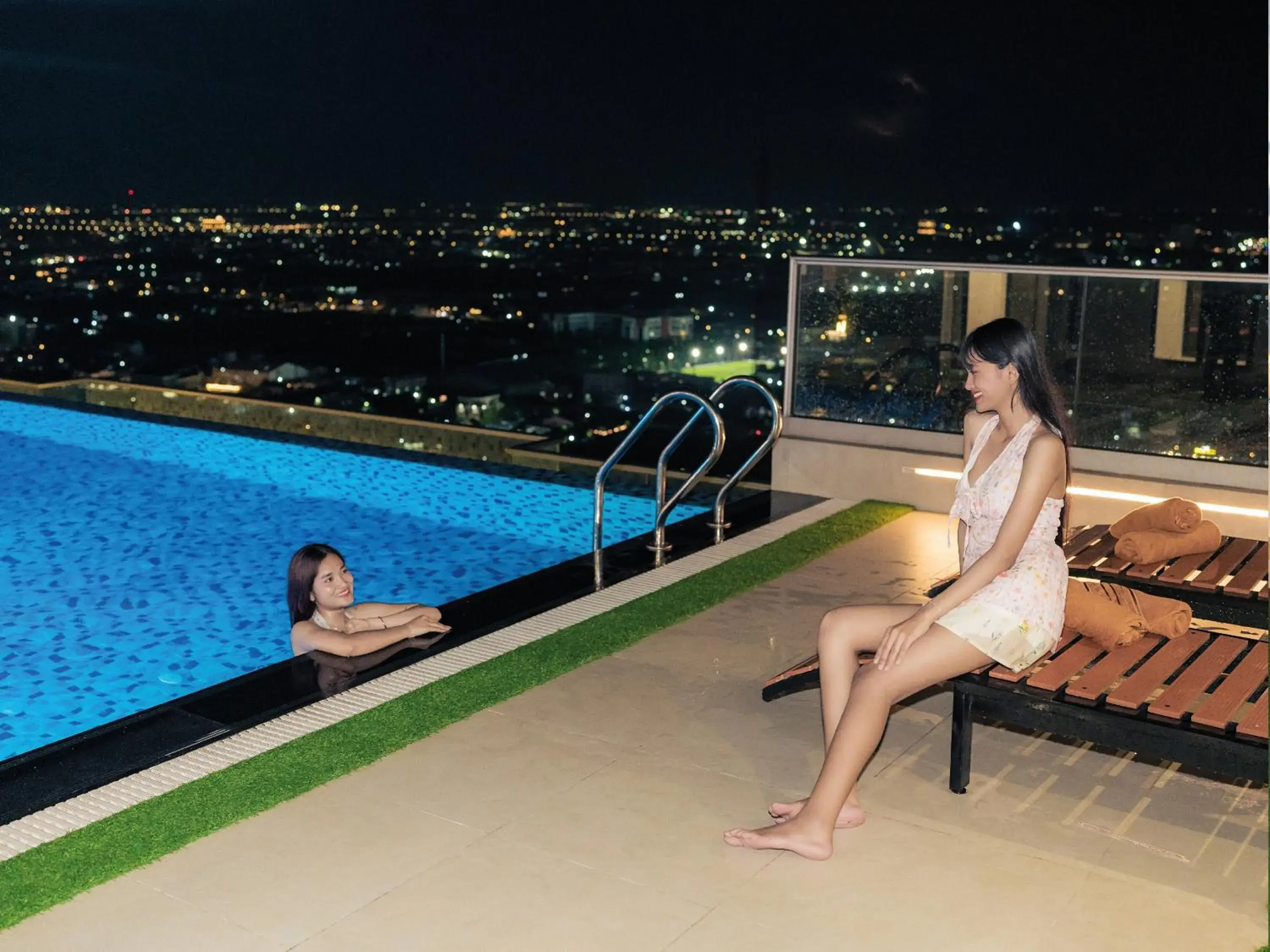 Swimming pool in TV-Tower 1 Swimming pool in TV-Tower 1