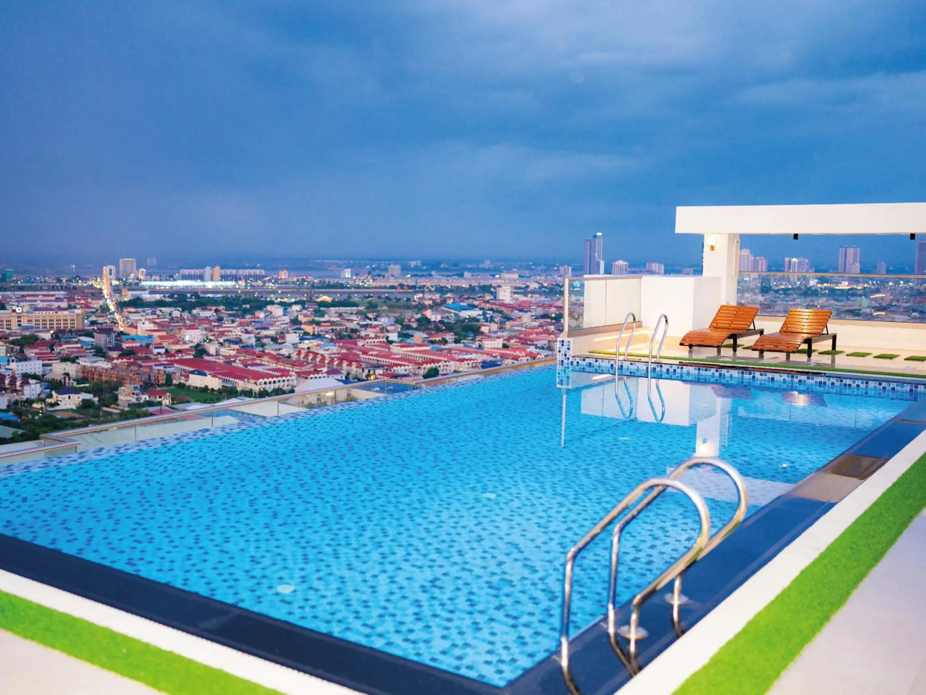 Swimming pool in TV-Tower 1 Swimming pool in TV-Tower 1