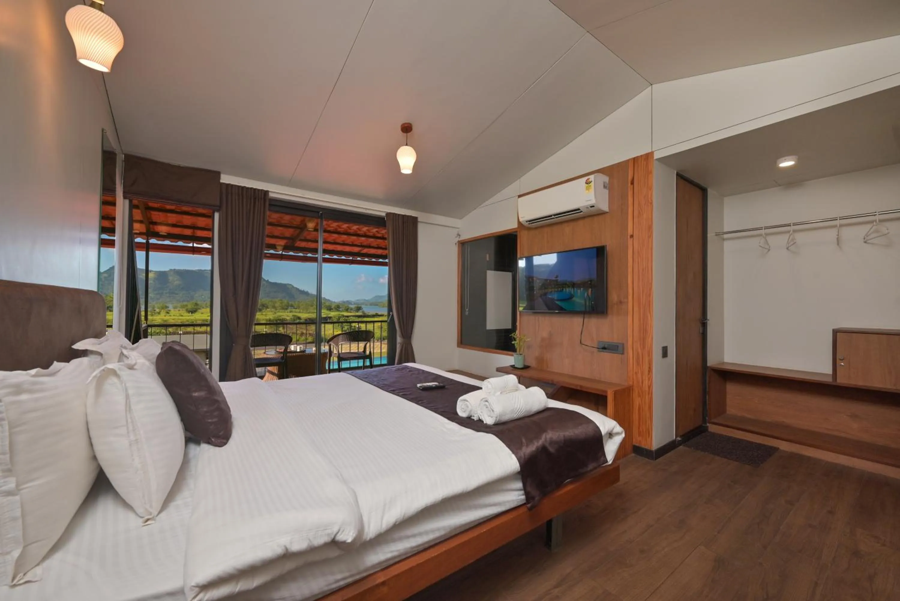 Bed in Bliss Nirvana Resort, Lonavala