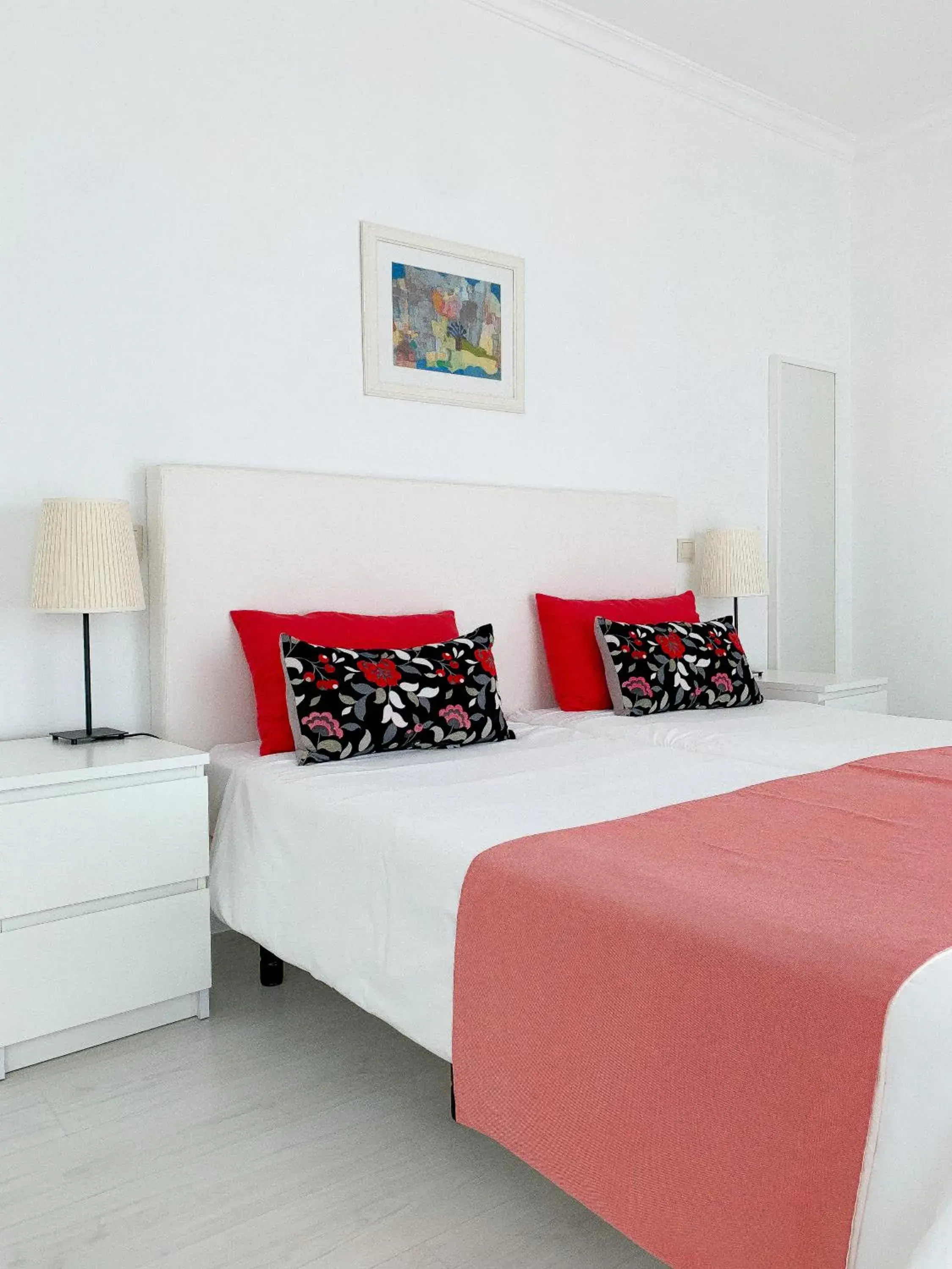 Twin Room with Sea View in Casa Branca Twin Room with Sea View in Casa Branca