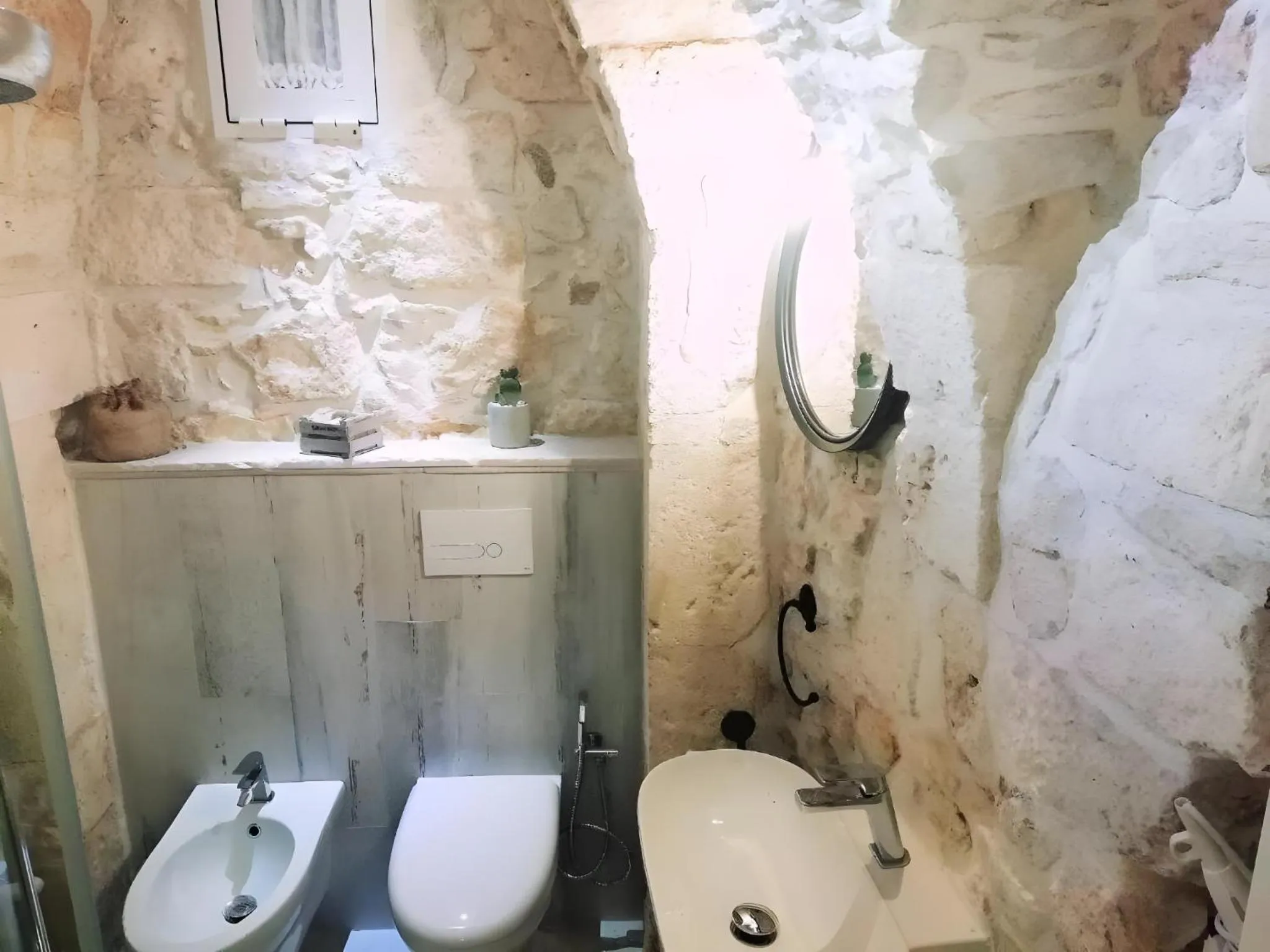 Bathroom in Archetto Bianco