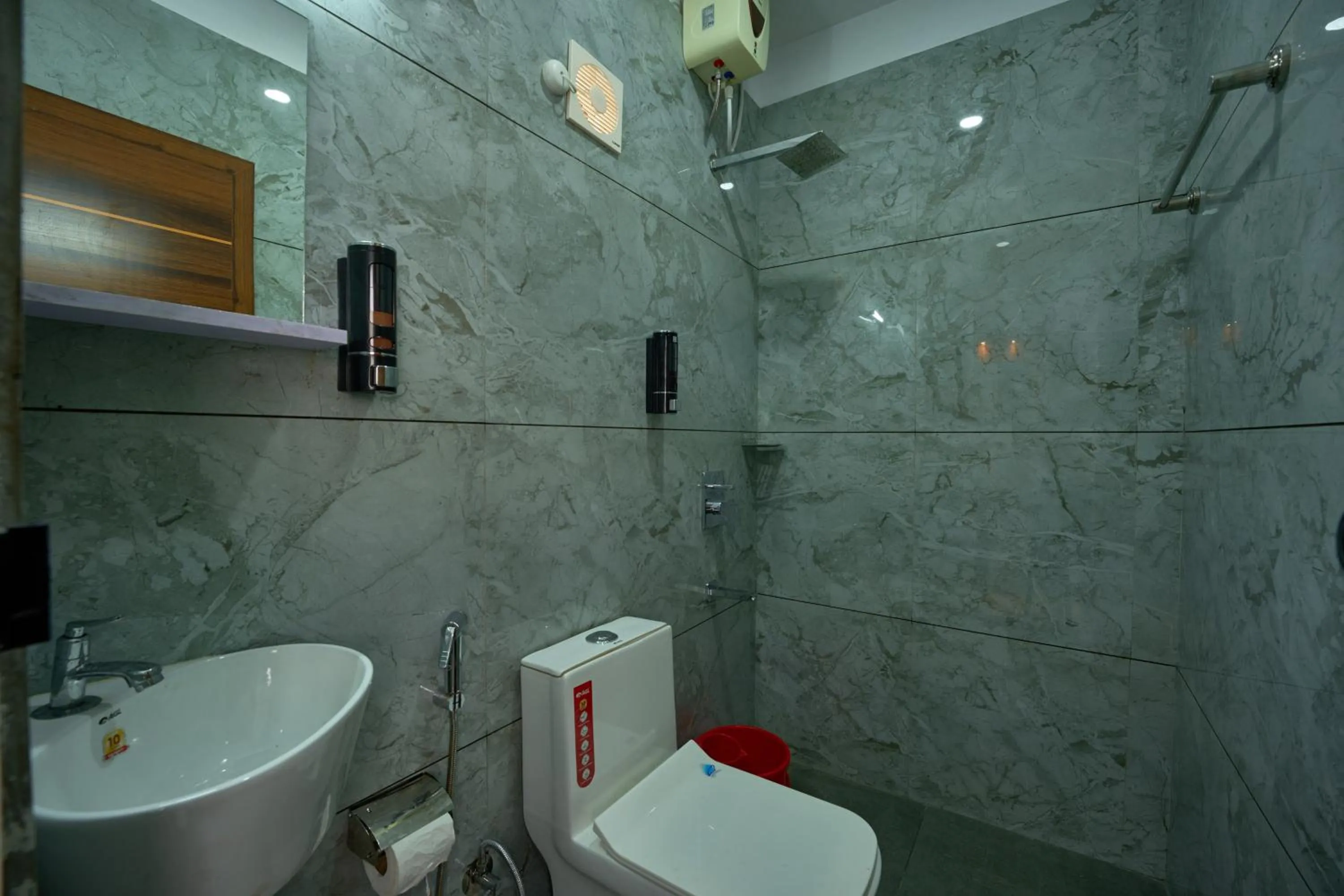 Toilet in Panakal Residency, Fort Kochi