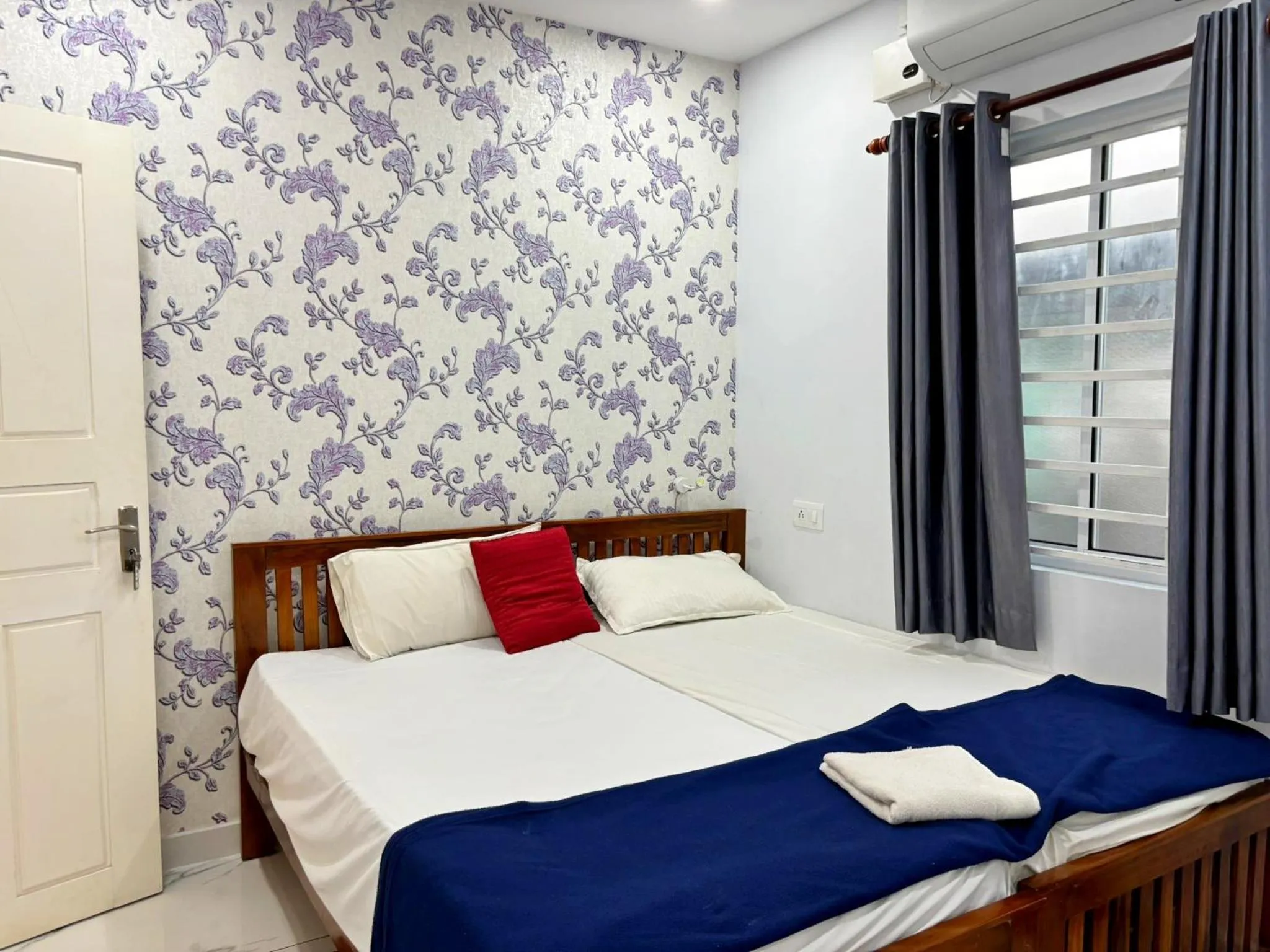 Photo of the whole room, Bed in Panakal Residency, Fort Kochi