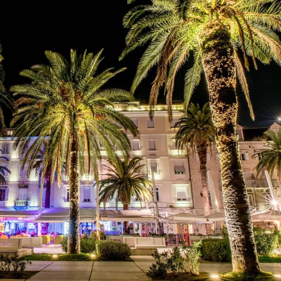 Night in Apartment Sandra