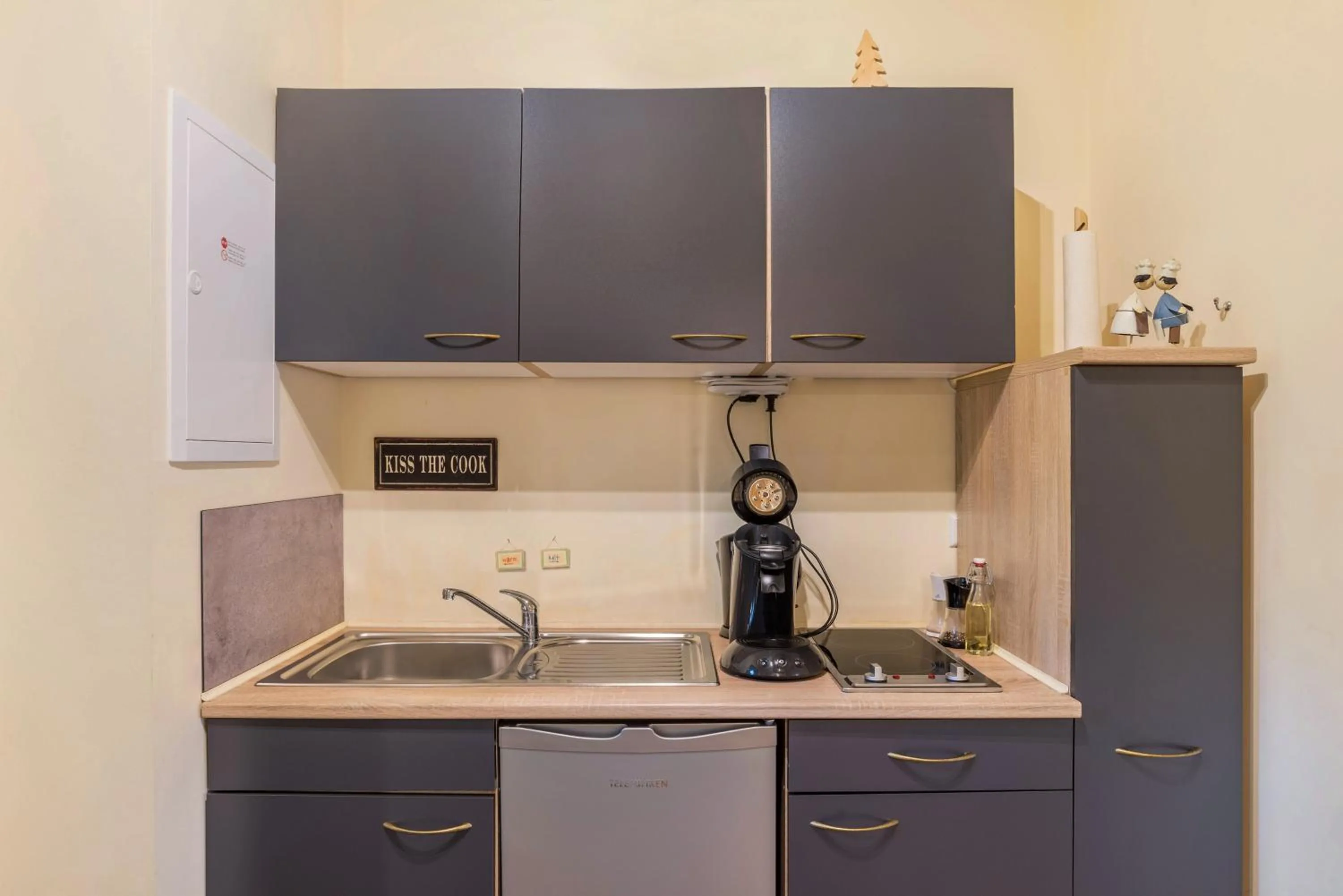 Coffee/tea facilities in SCHUSTERjunge Aparthotel