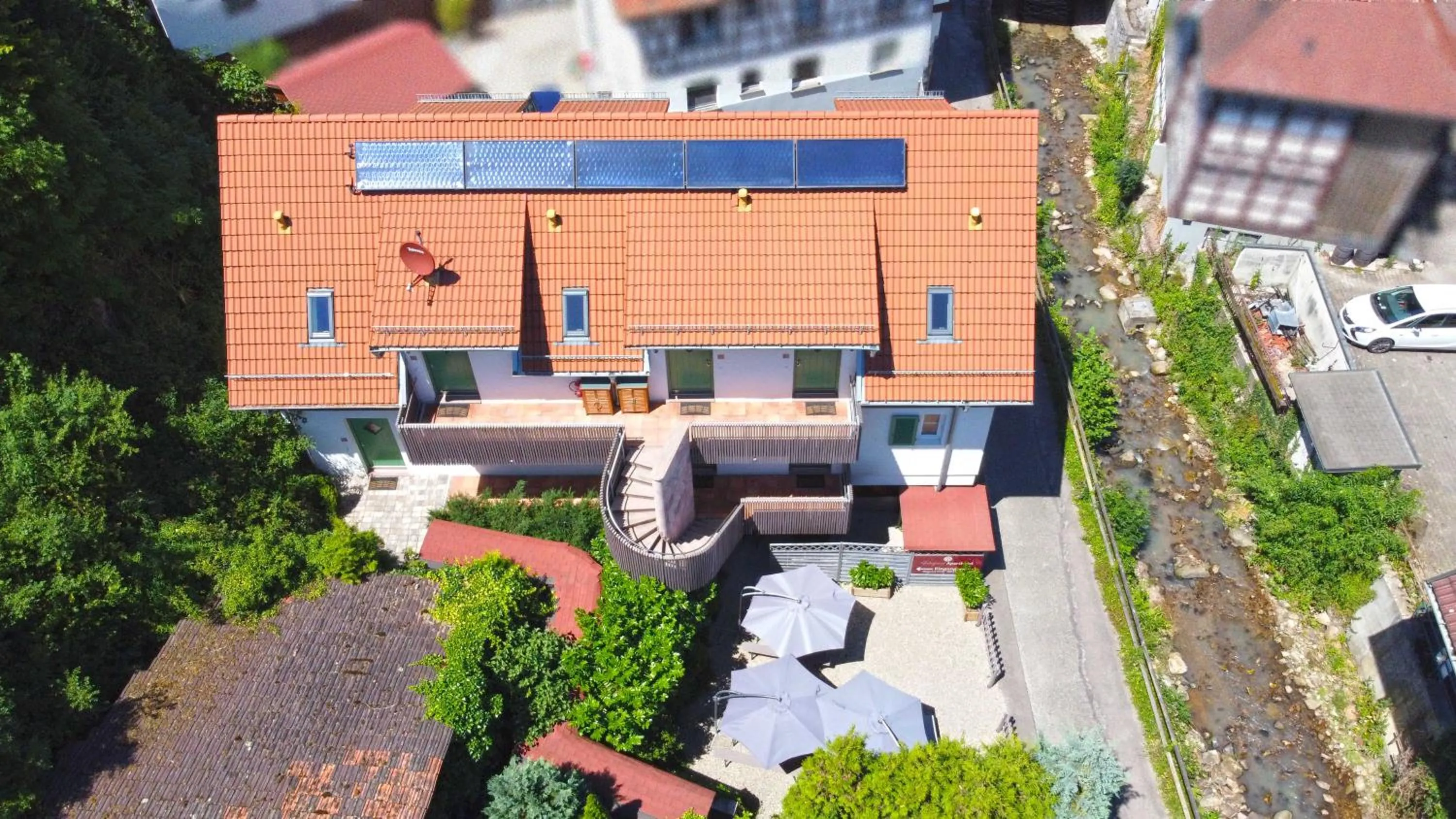 Property building in SCHUSTERjunge Aparthotel