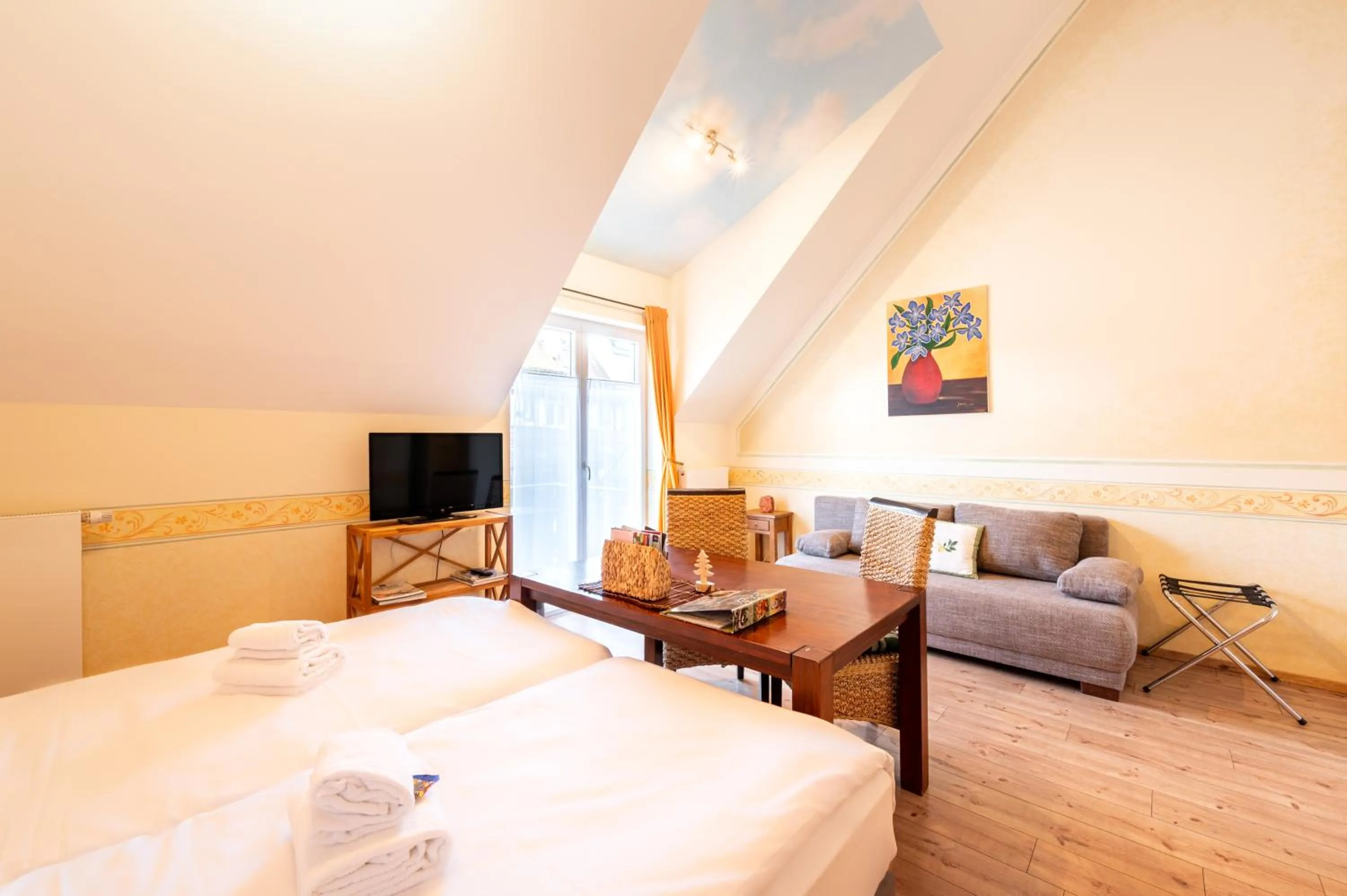 Bed in SCHUSTERjunge Aparthotel I Zentral I Studio Apartments I Küche & Bad I Parkplatz