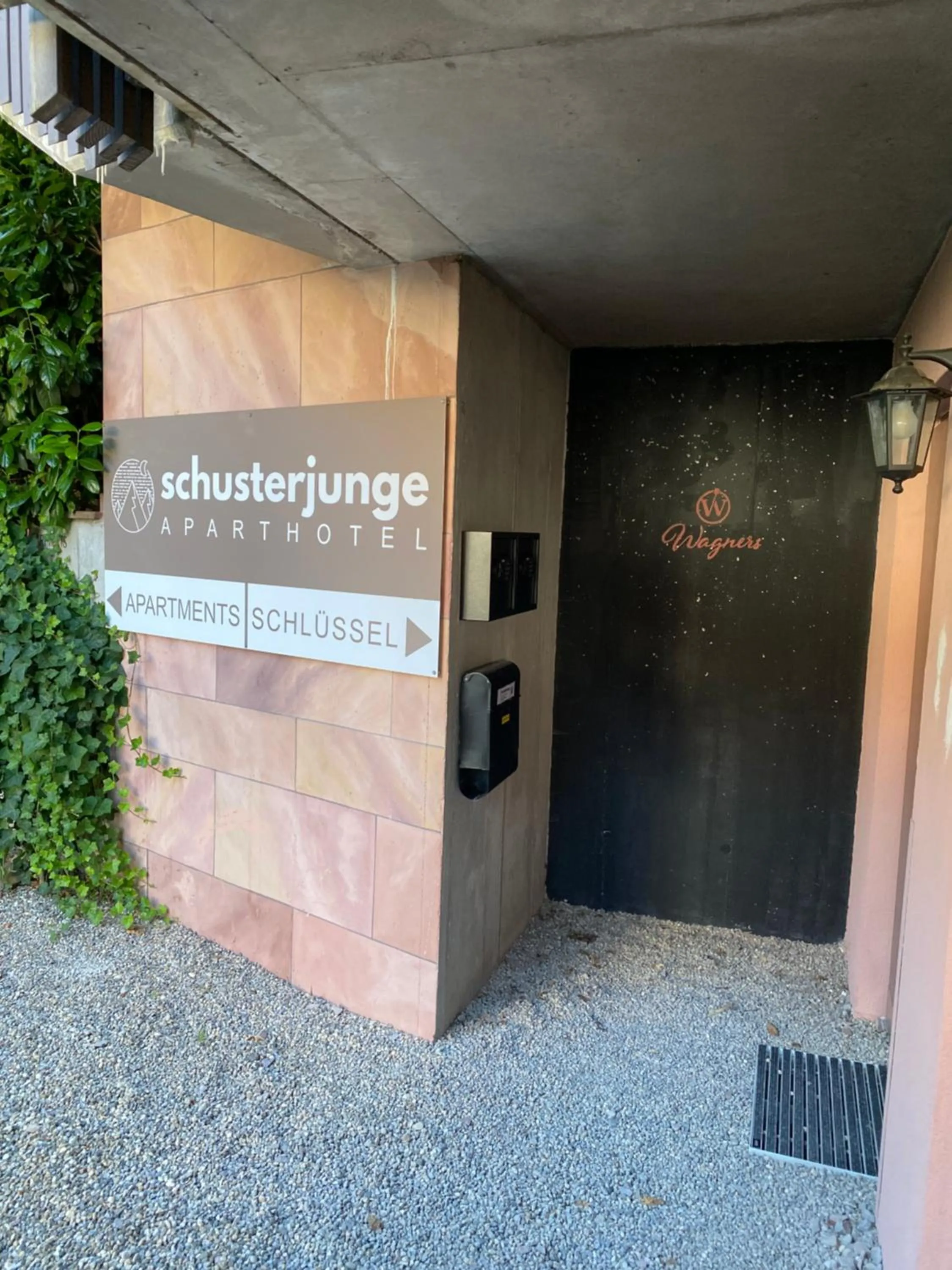 Facade/entrance in SCHUSTERjunge Aparthotel