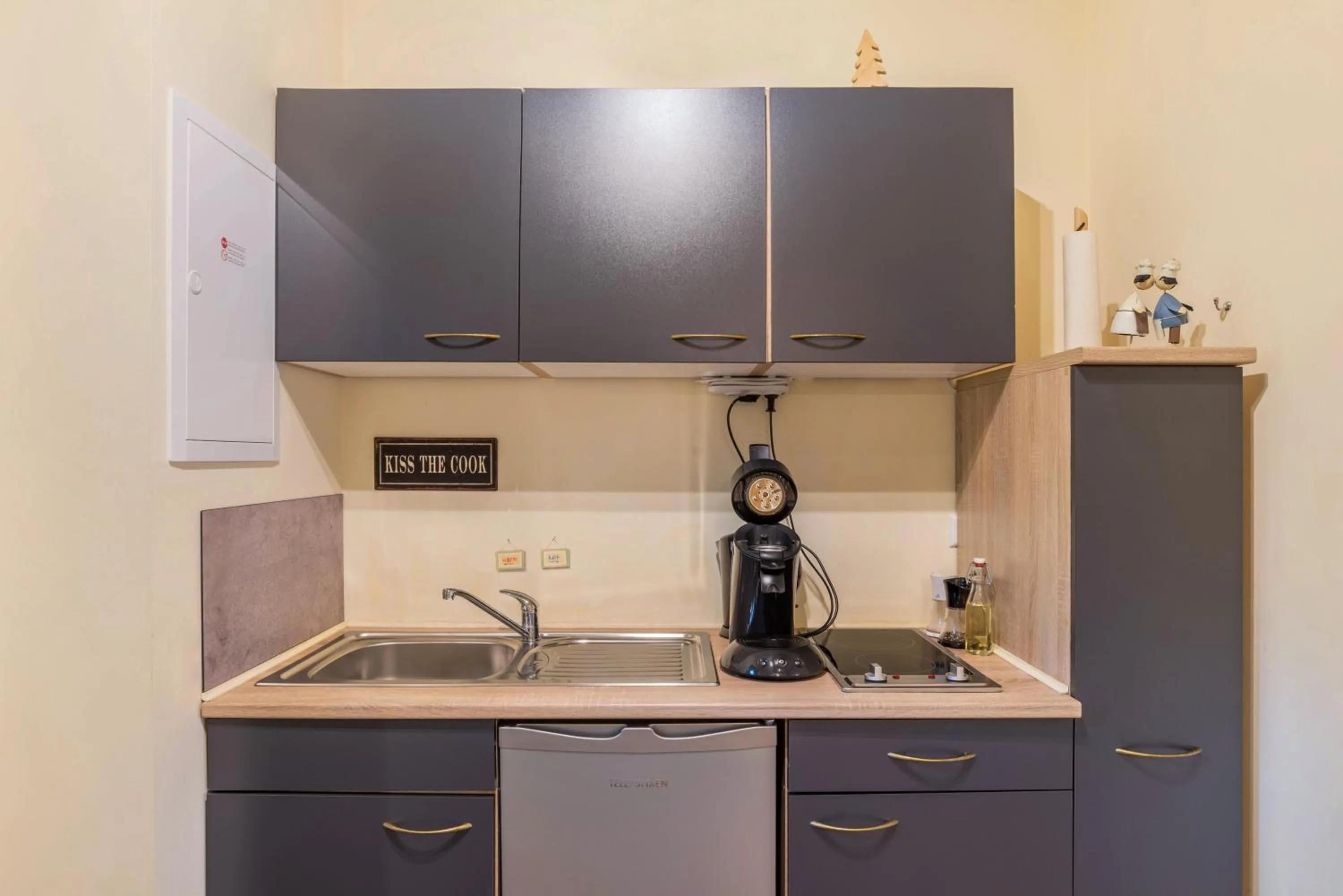 Coffee/tea facilities in SCHUSTERjunge Aparthotel