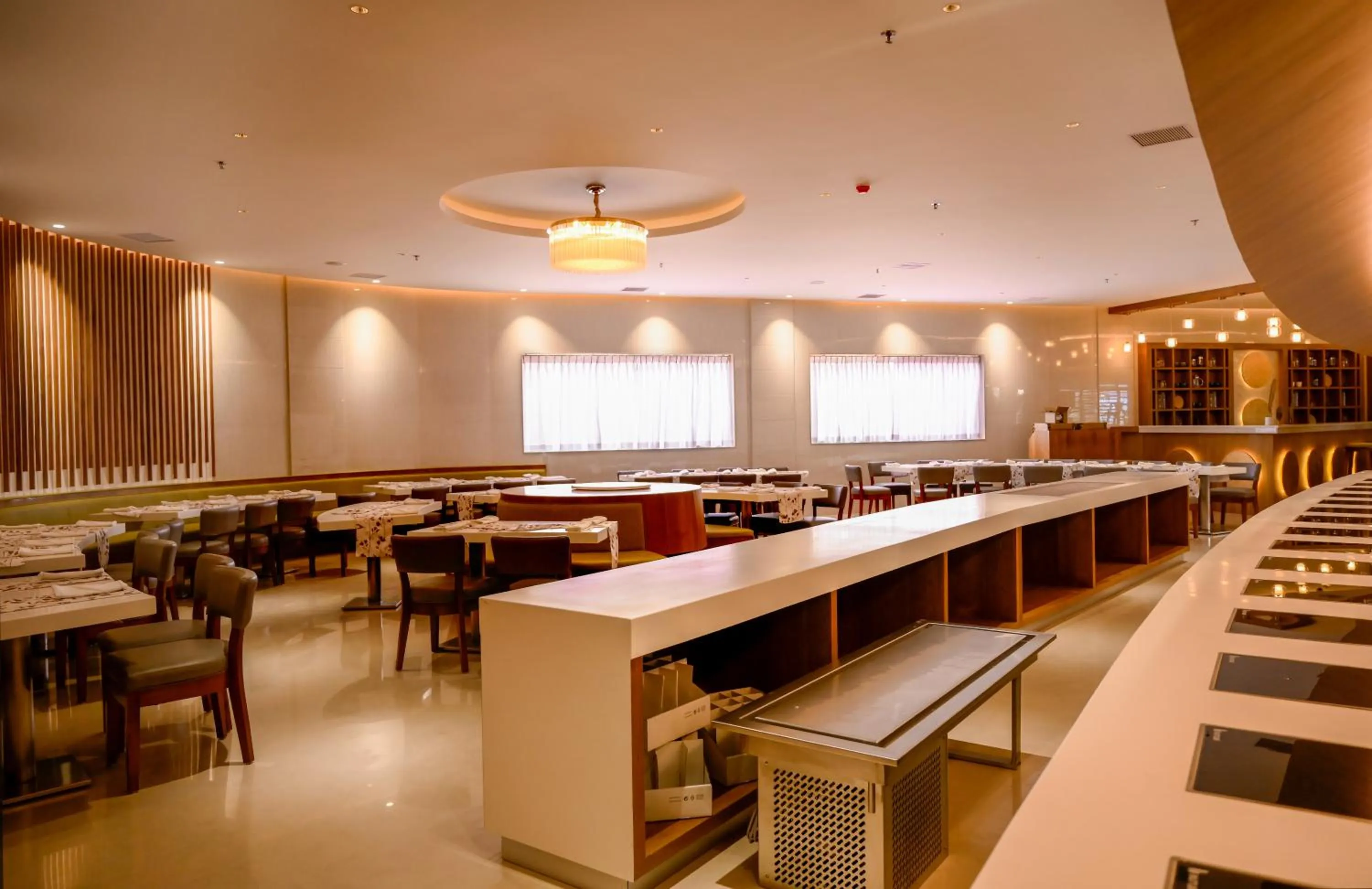 Restaurant/places to eat in TIARA by MPS