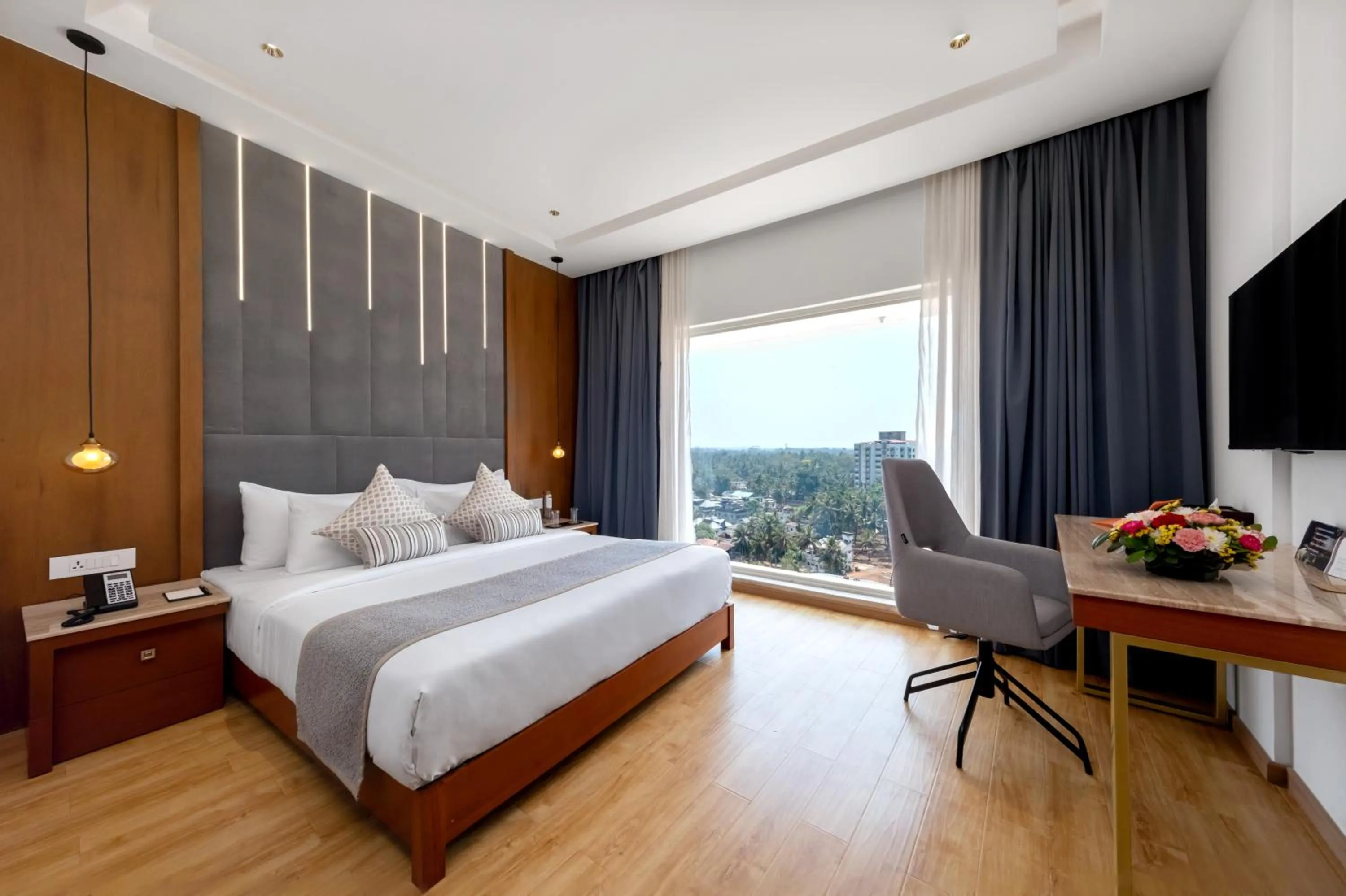 Photo of the whole room, Bed in TIARA by MPS