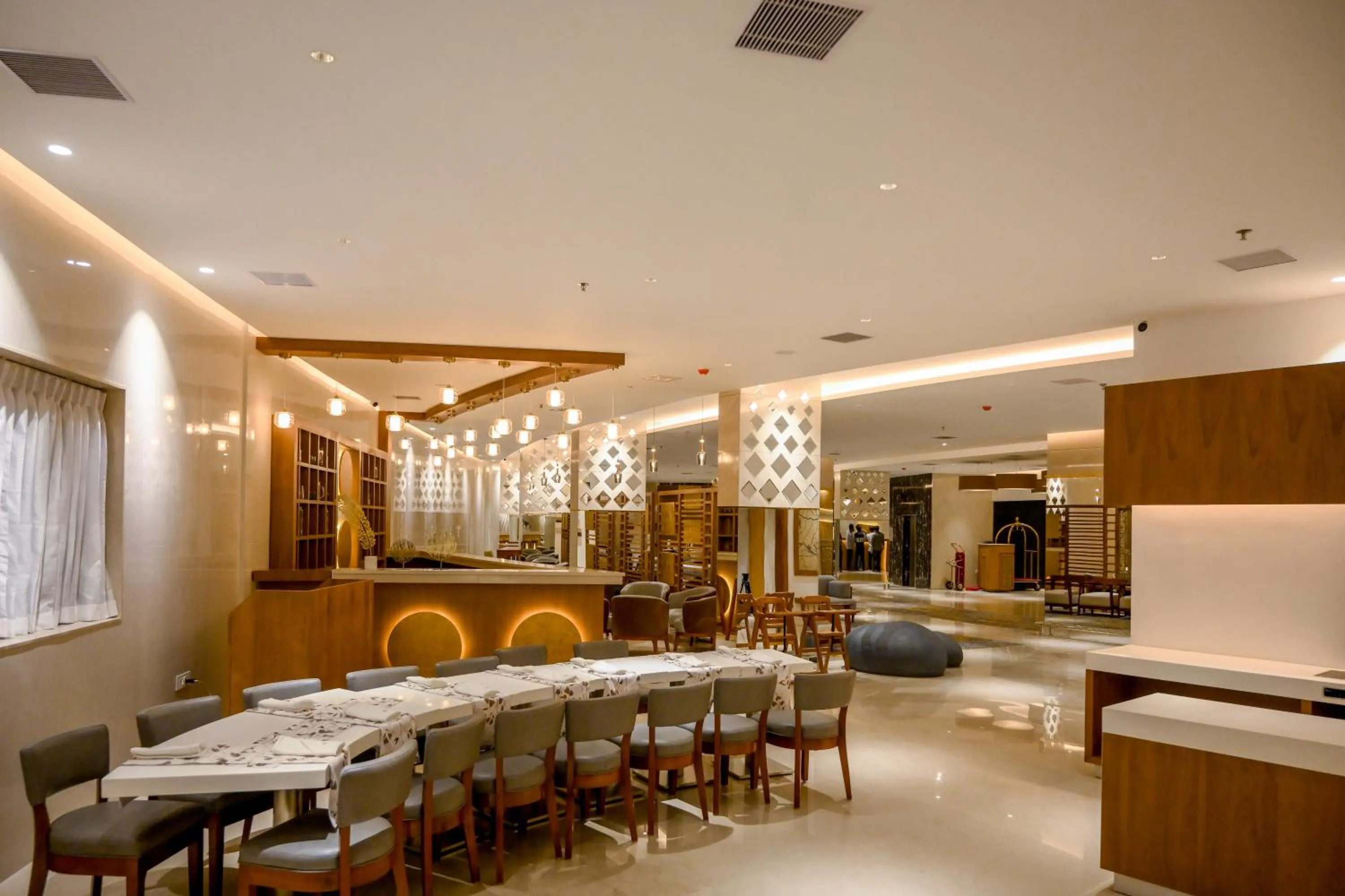 Restaurant/places to eat in TIARA by MPS