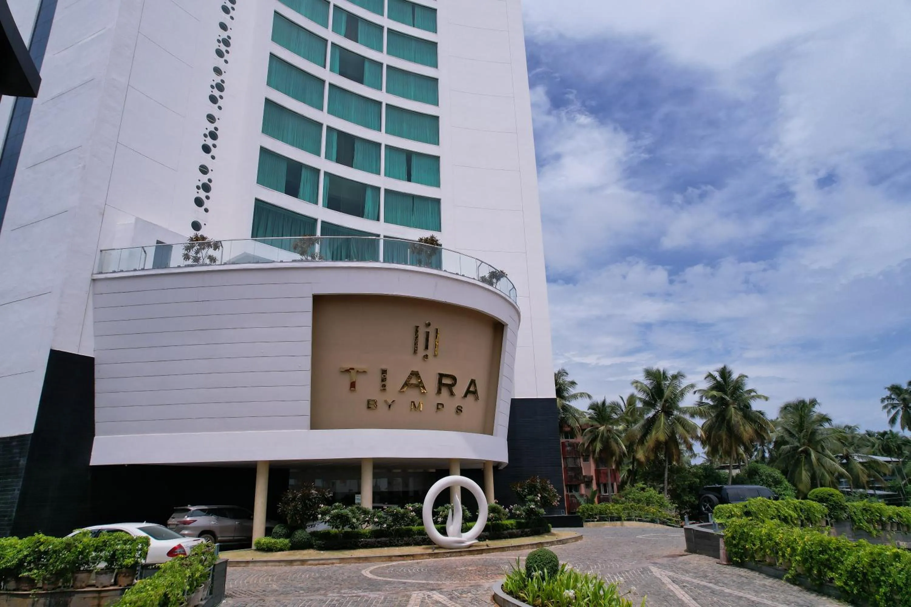 Facade/entrance in TIARA by MPS