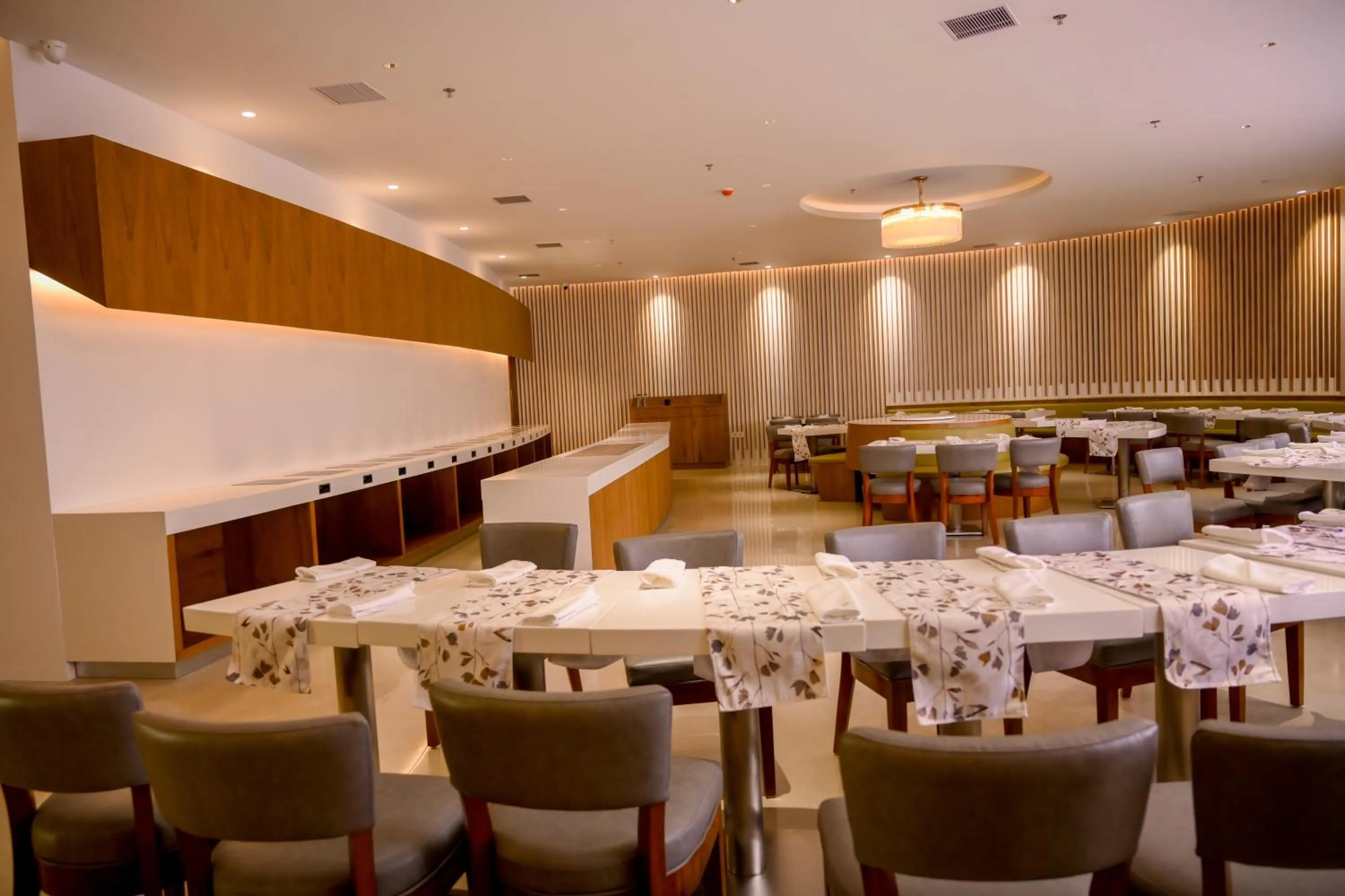 Restaurant/places to eat in TIARA by MPS