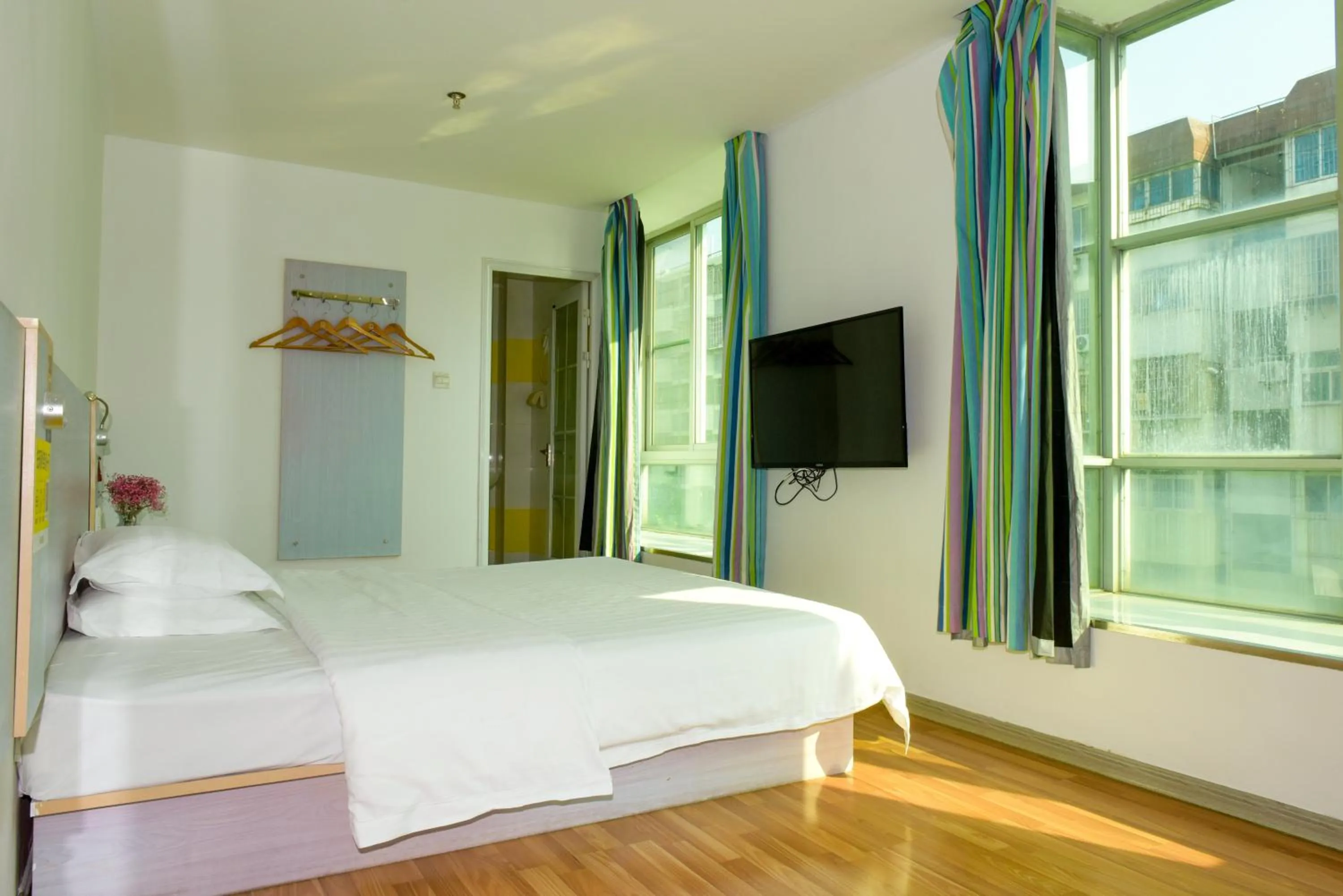 Bedroom in M Hotel Xiamen Haicang Maqing Road Metro Station