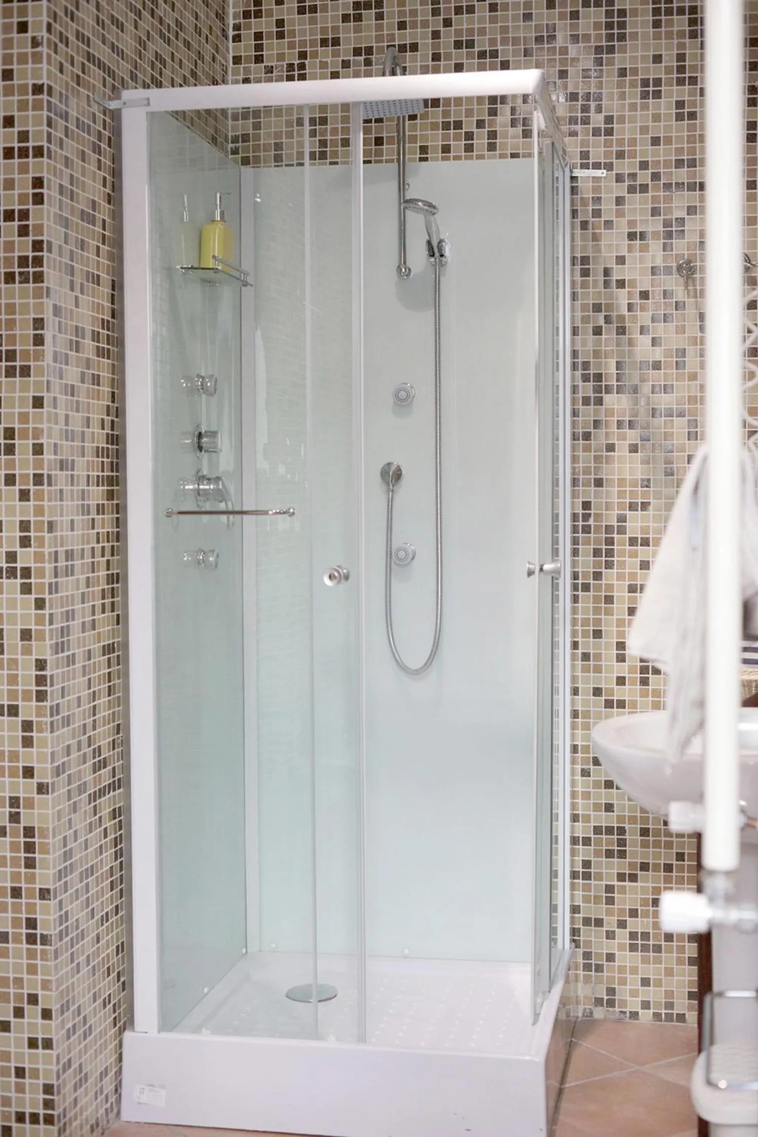Shower in Trastevere Dream House