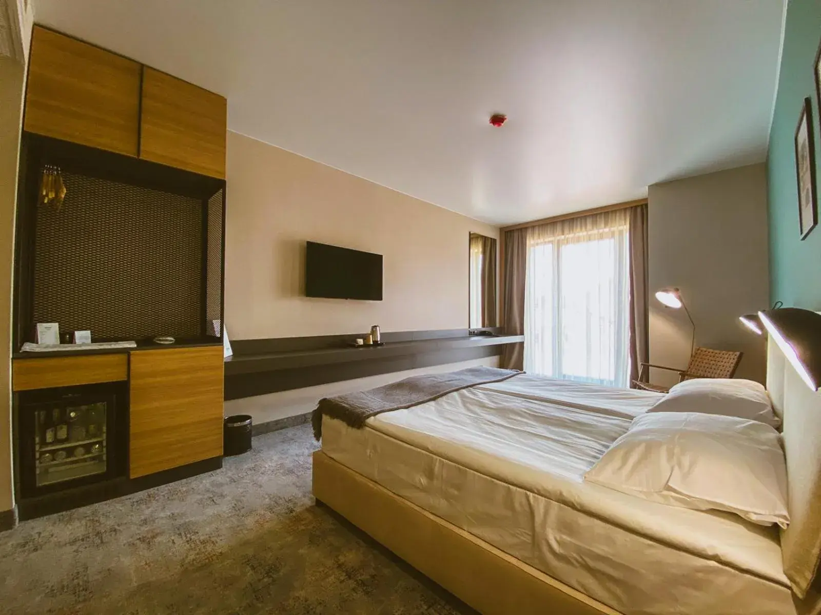 TV and multimedia, Bed in B1 Downtown Hotel TV and multimedia, Bed in B1 Downtown Hotel