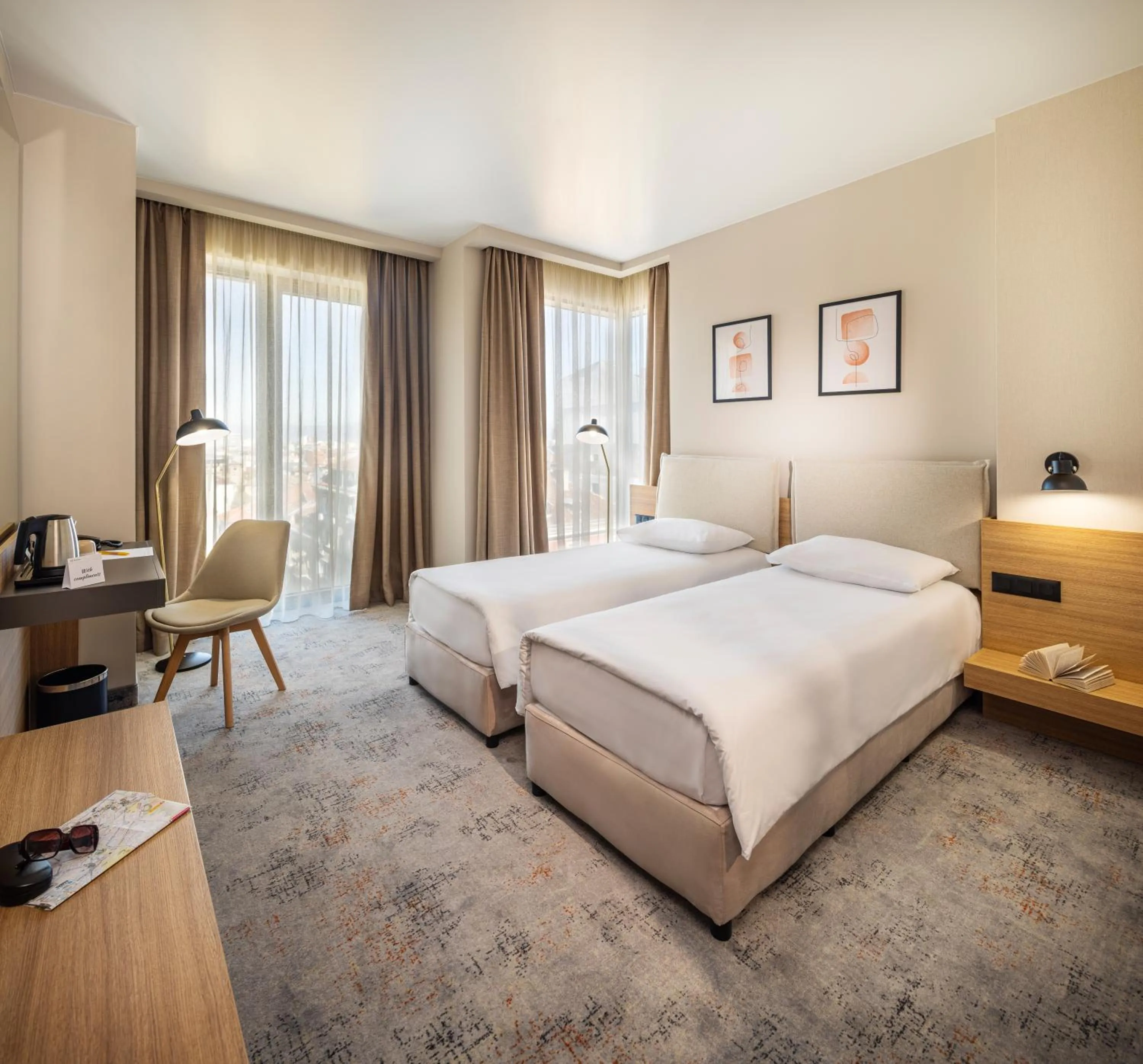 Coffee/tea facilities, Bed in B1 Downtown Hotel