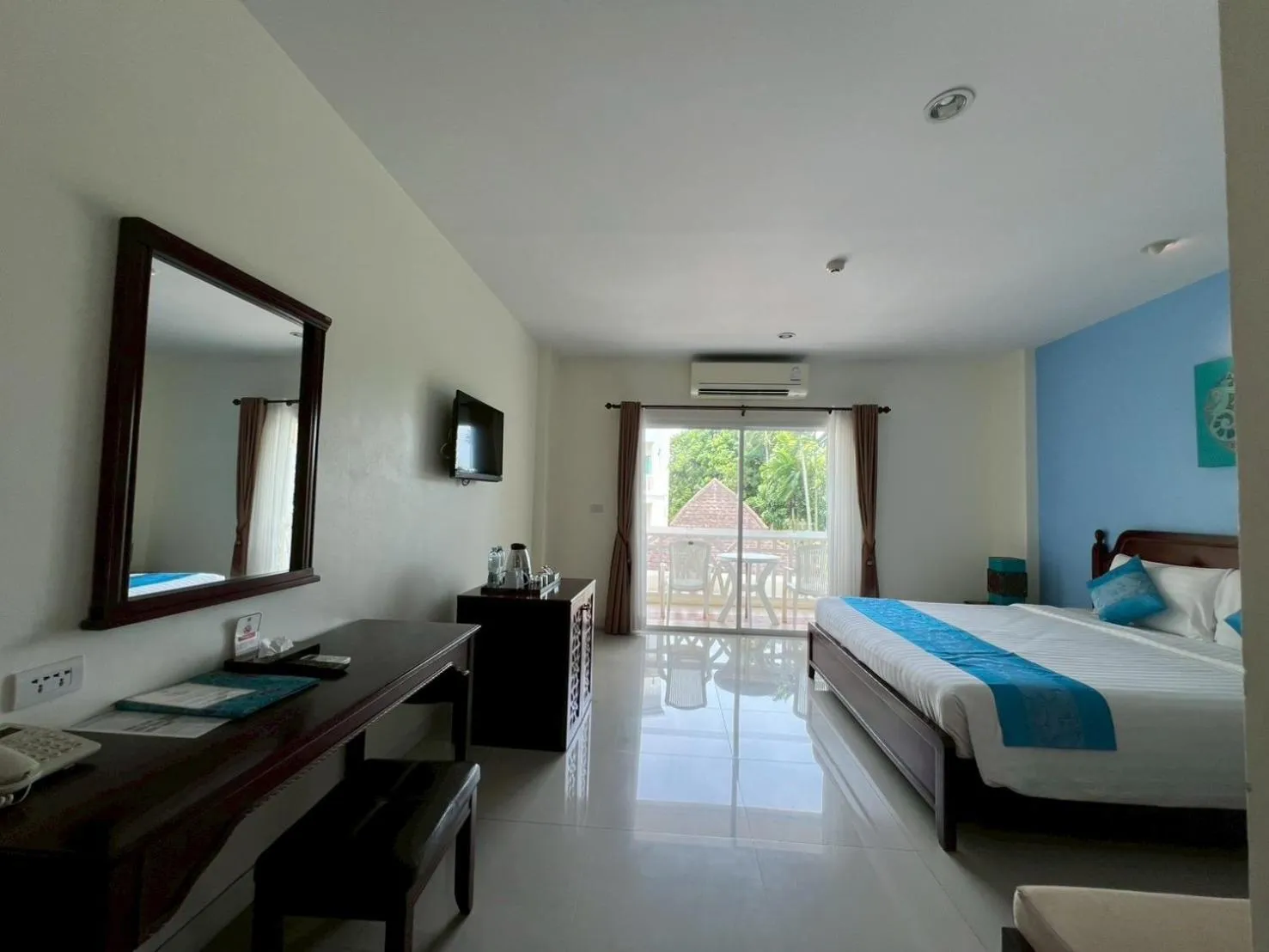 Bed in Krabi Front Bay Resort