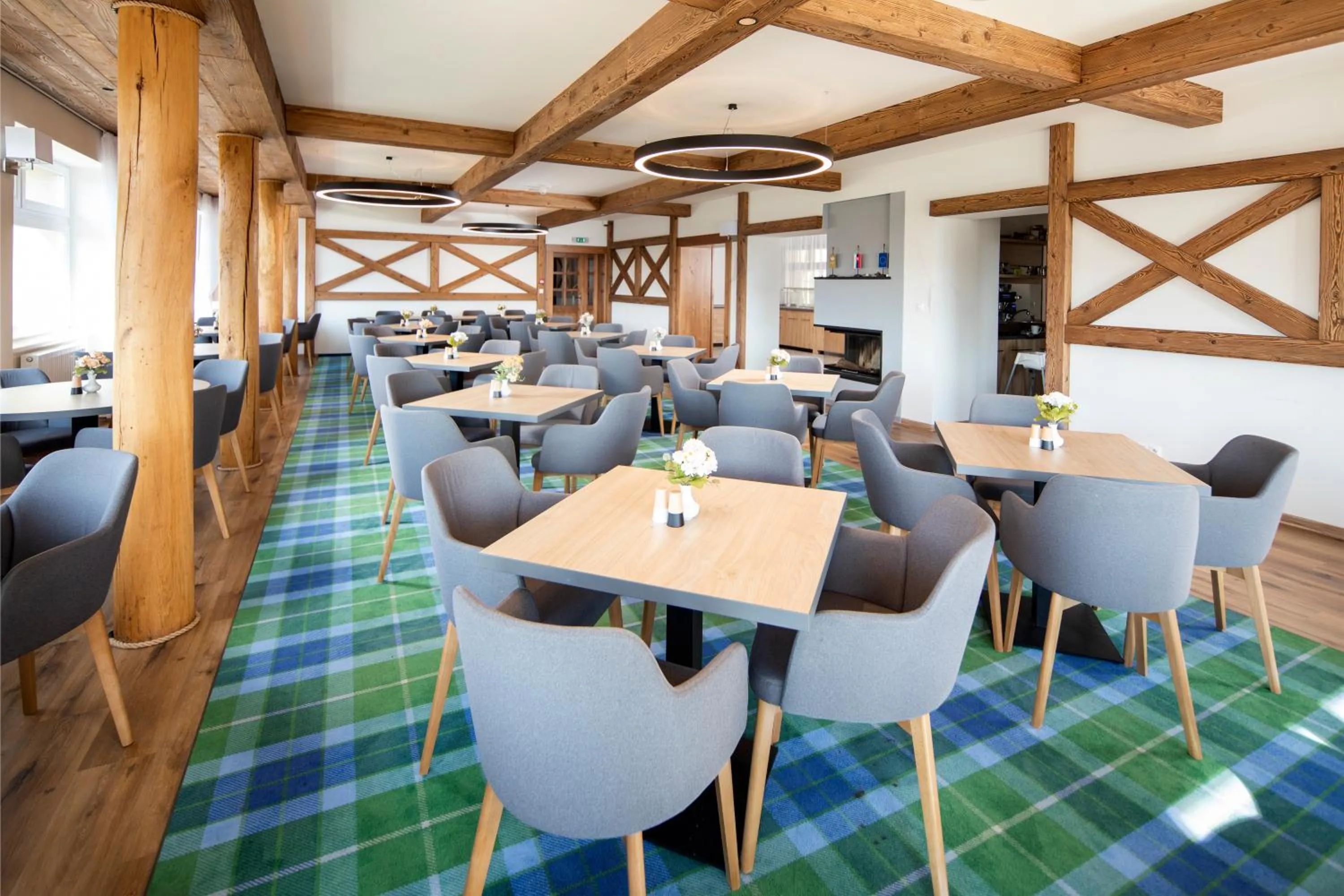 Restaurant/places to eat in Hotel Granit Smrekovica