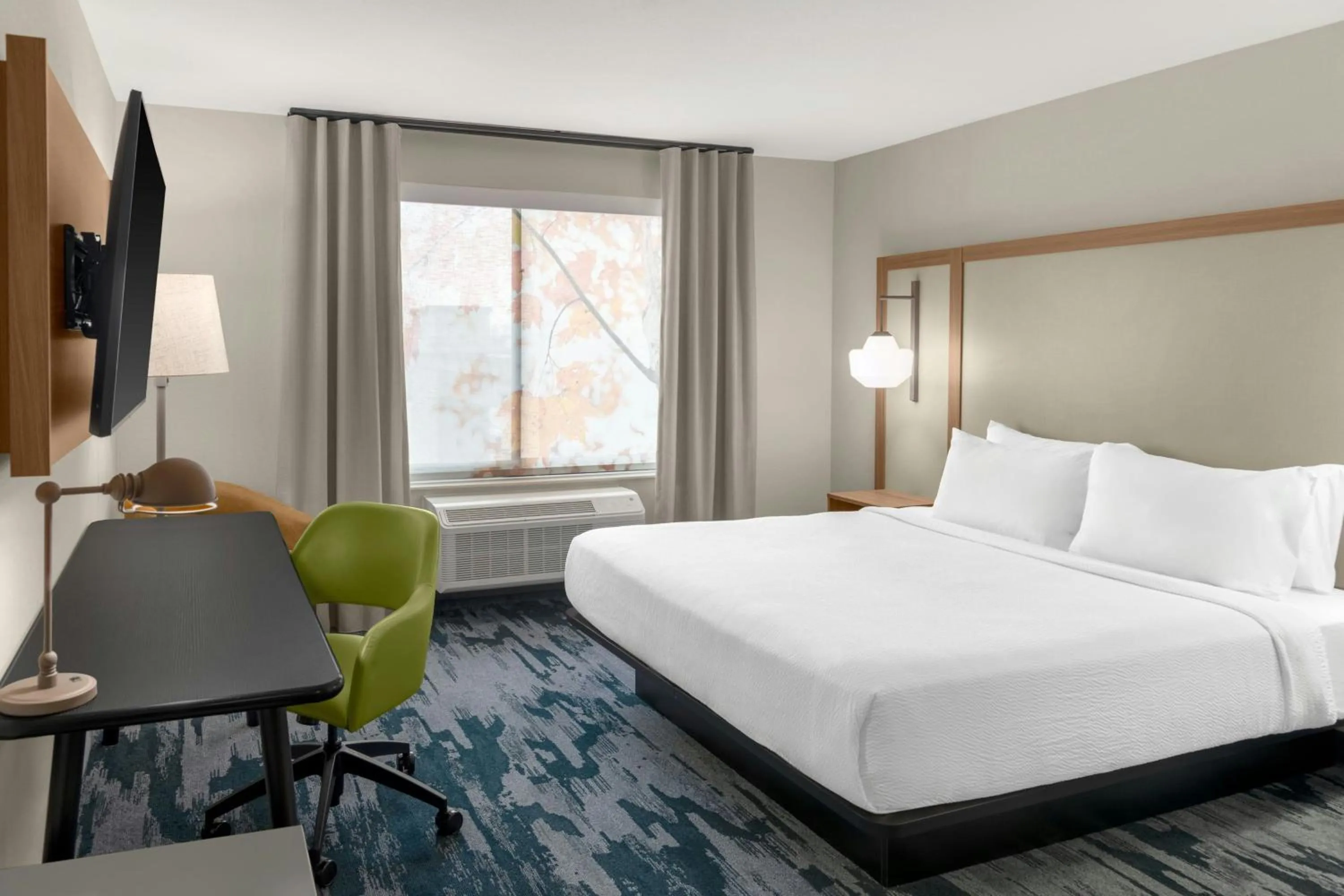 Photo of the whole room, Bed in Fairfield by Marriott Inn & Suites Norwalk