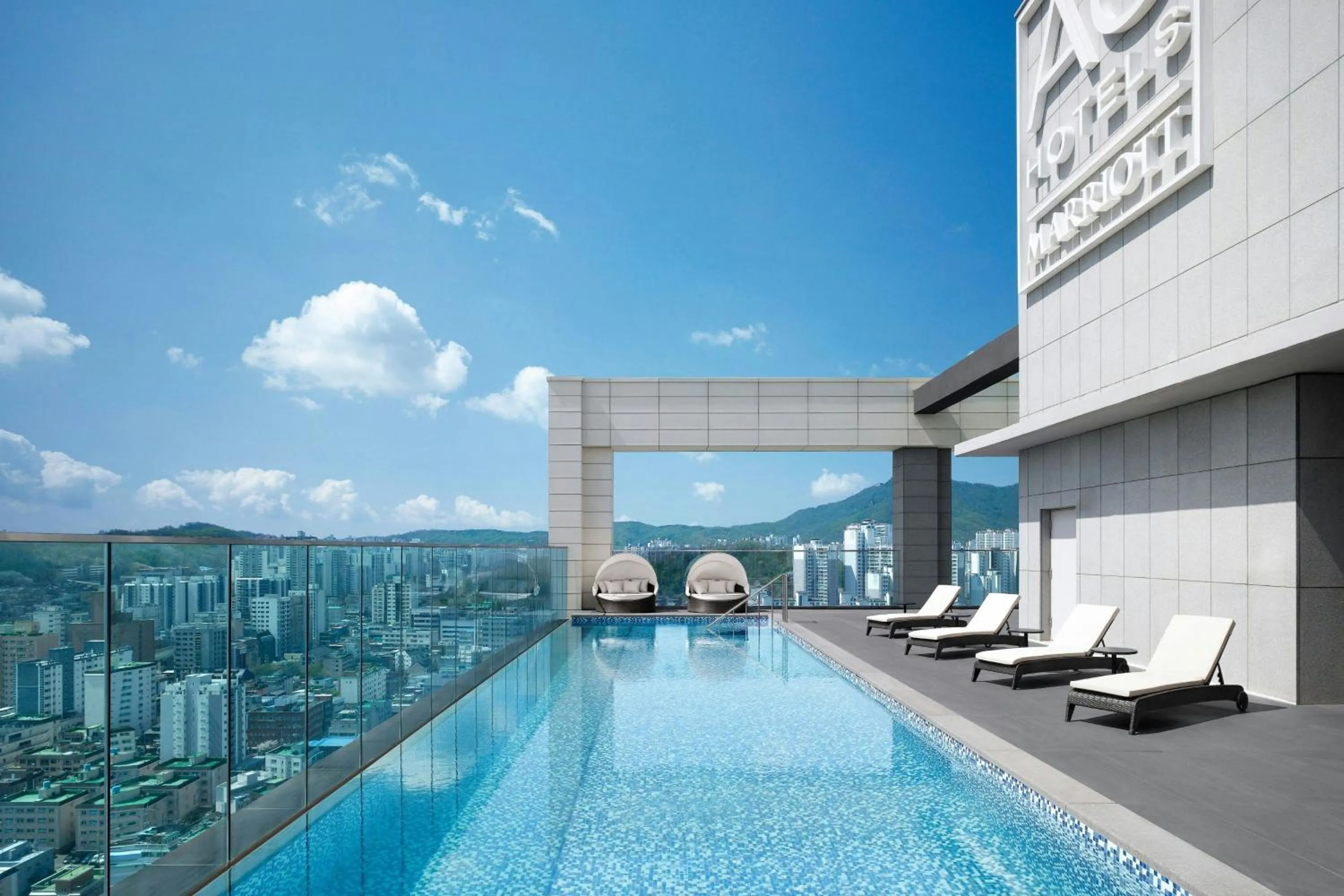 Swimming pool in AC Hotel by Marriott Seoul Geumjeong