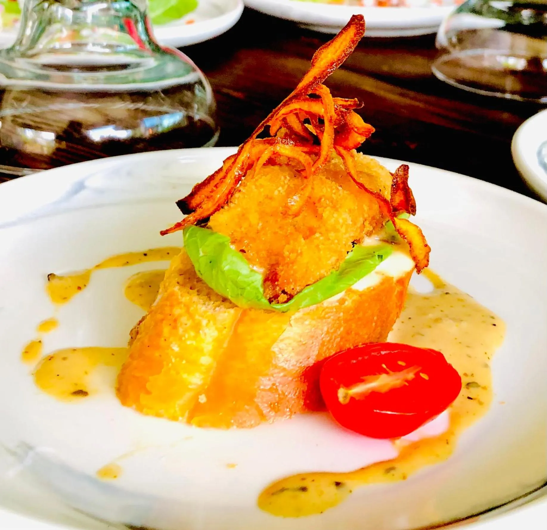 Restaurant/places to eat in Sand River Guest House