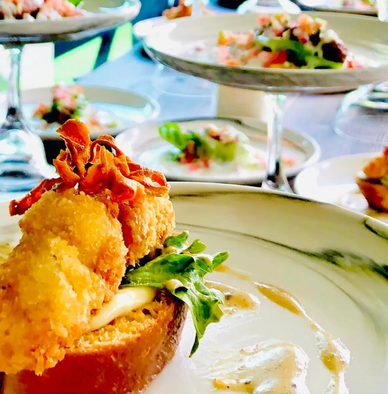 Restaurant/places to eat in Sand River Guest House