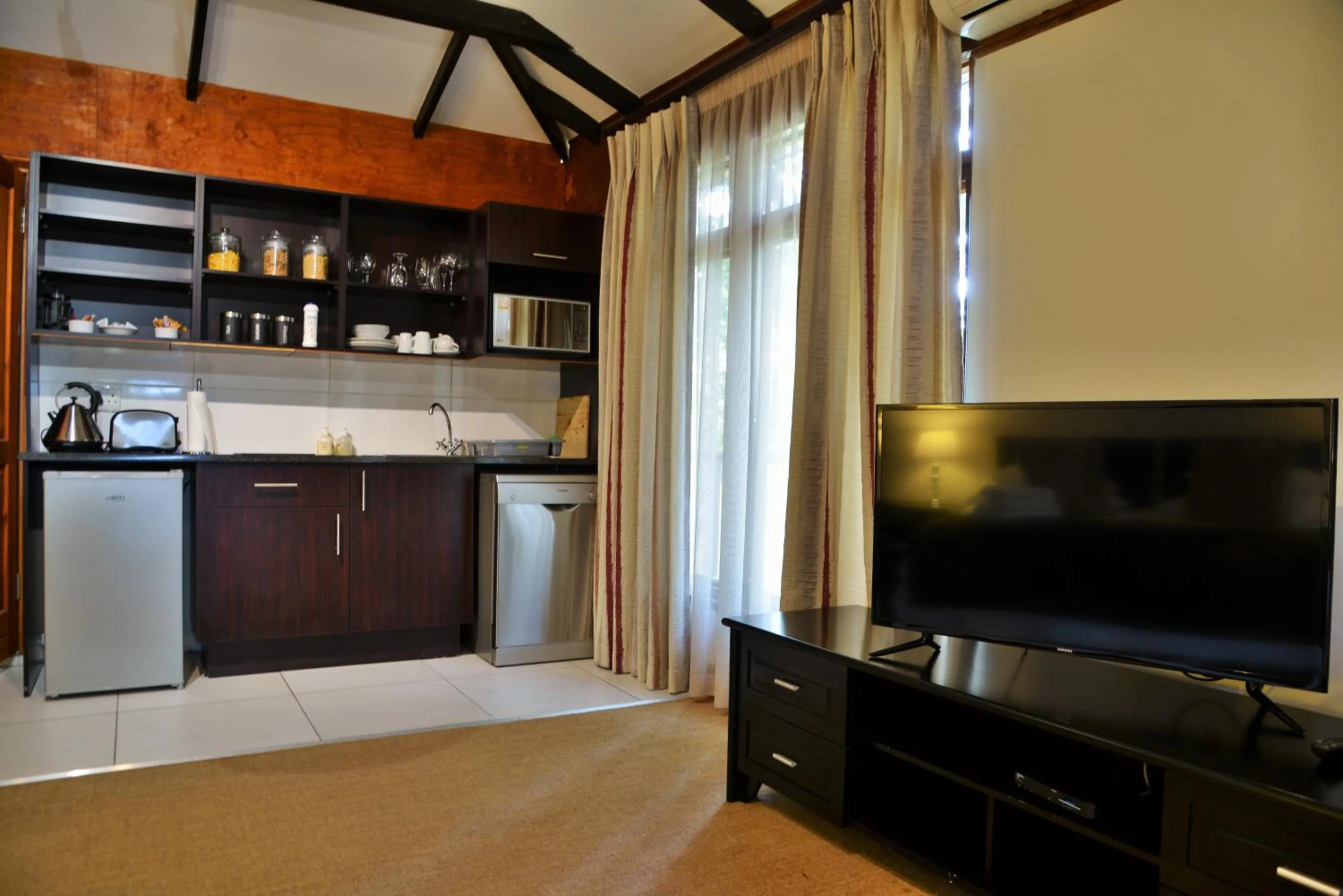 Shower in Sand River Guest House