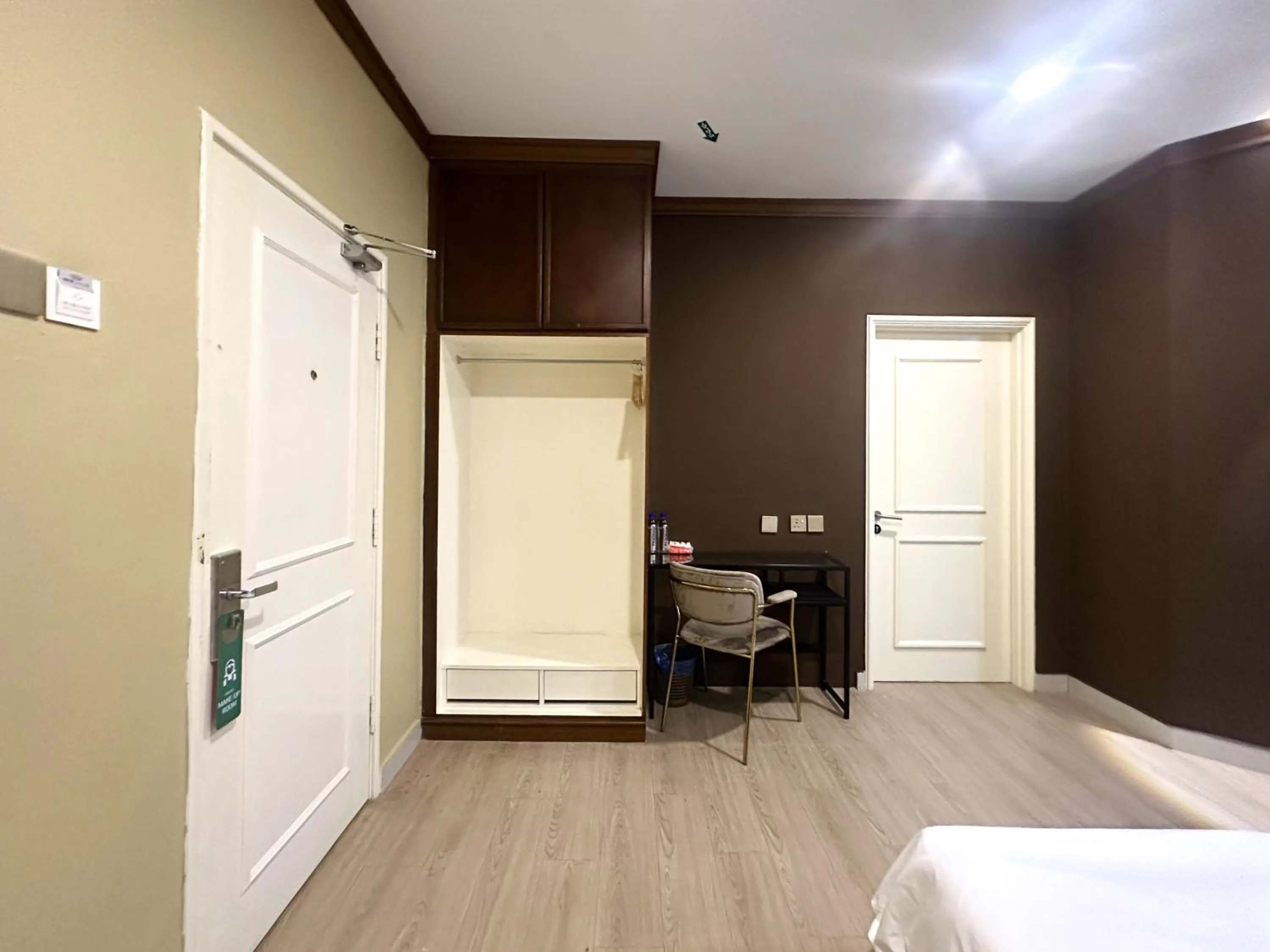 Bed in Tanjong Subang Jaya - Self Check-In