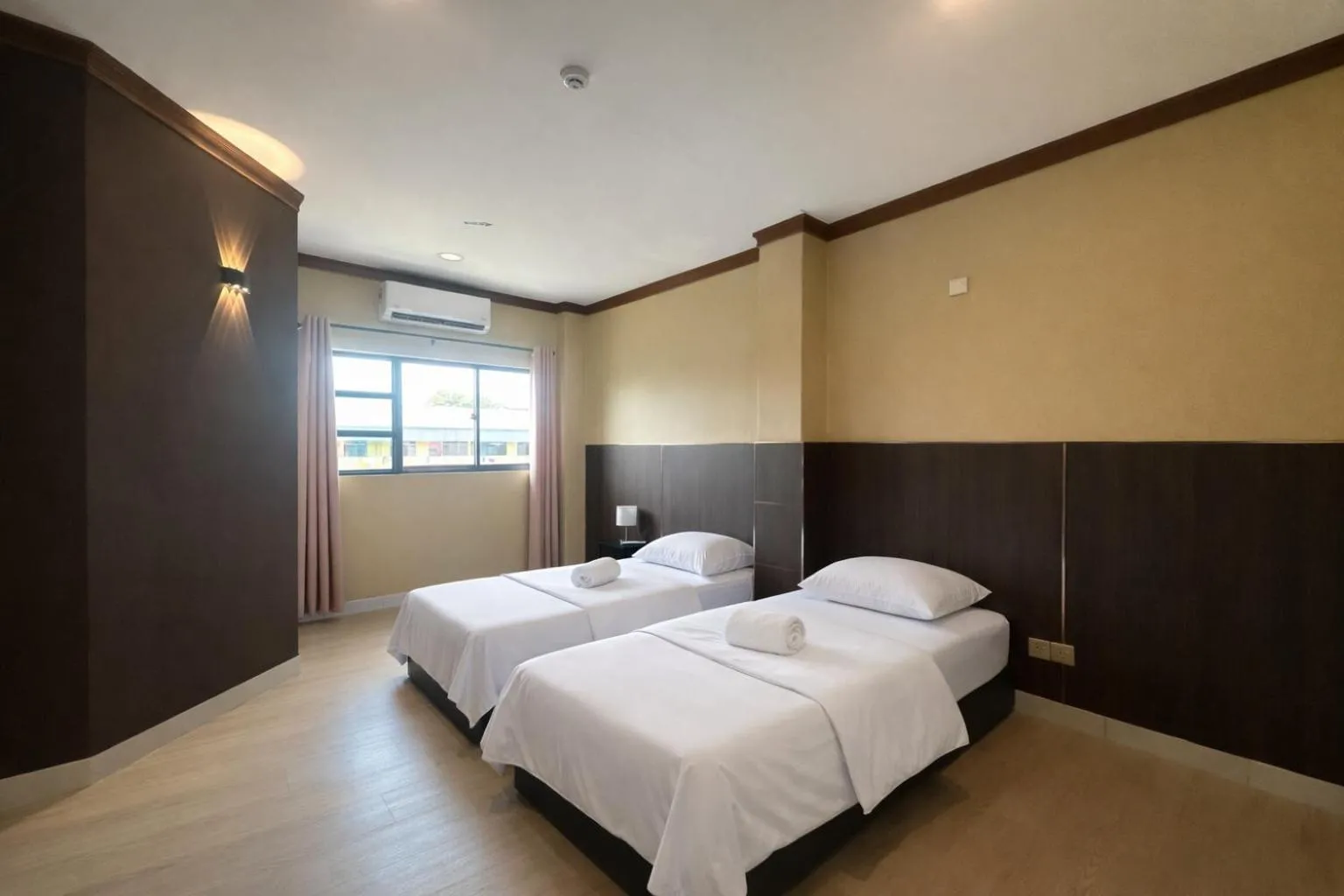 Bed in Tanjong Subang Jaya - Self Check-In