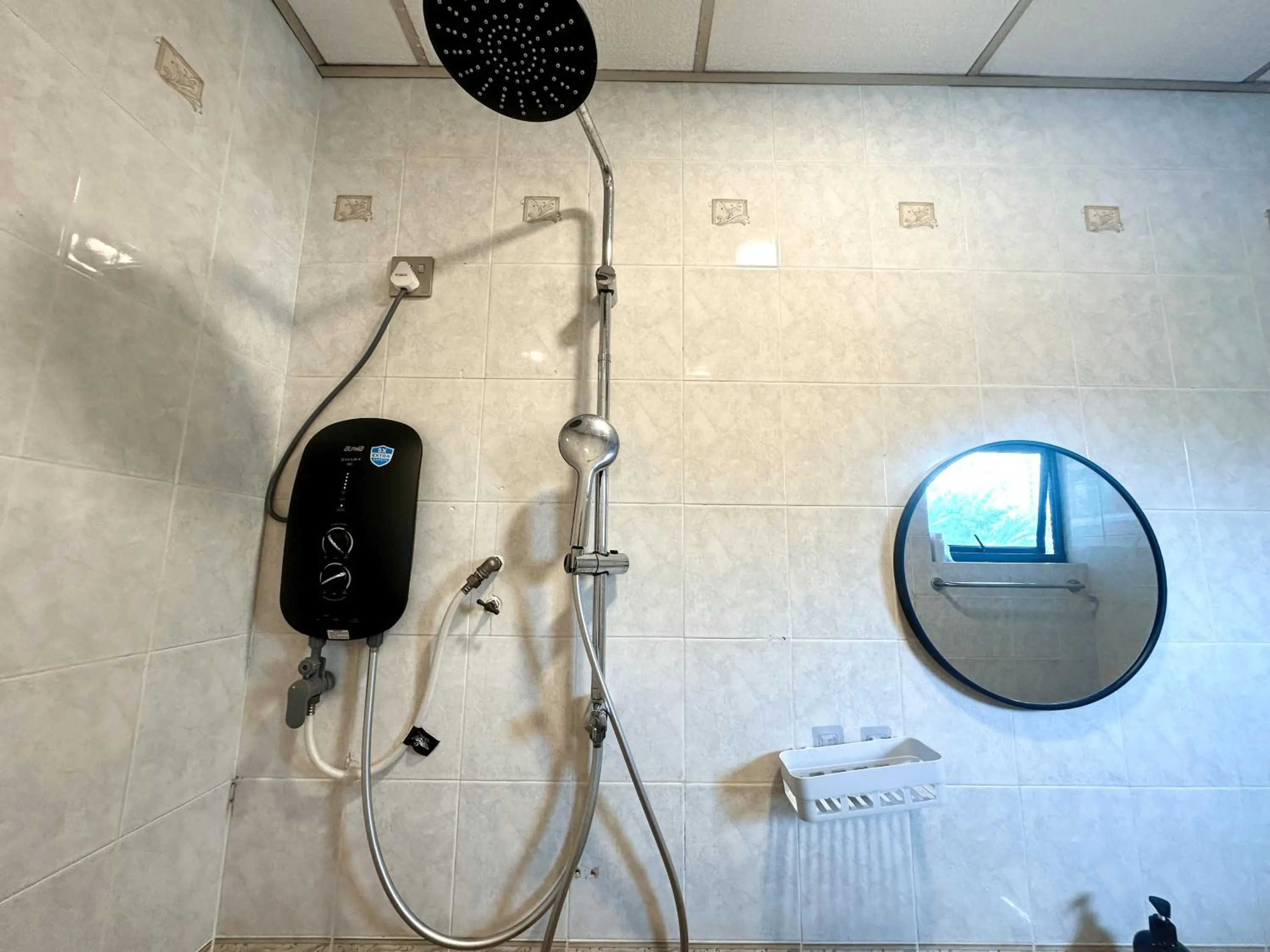 Shower in Tanjong Subang Jaya - Self Check-In