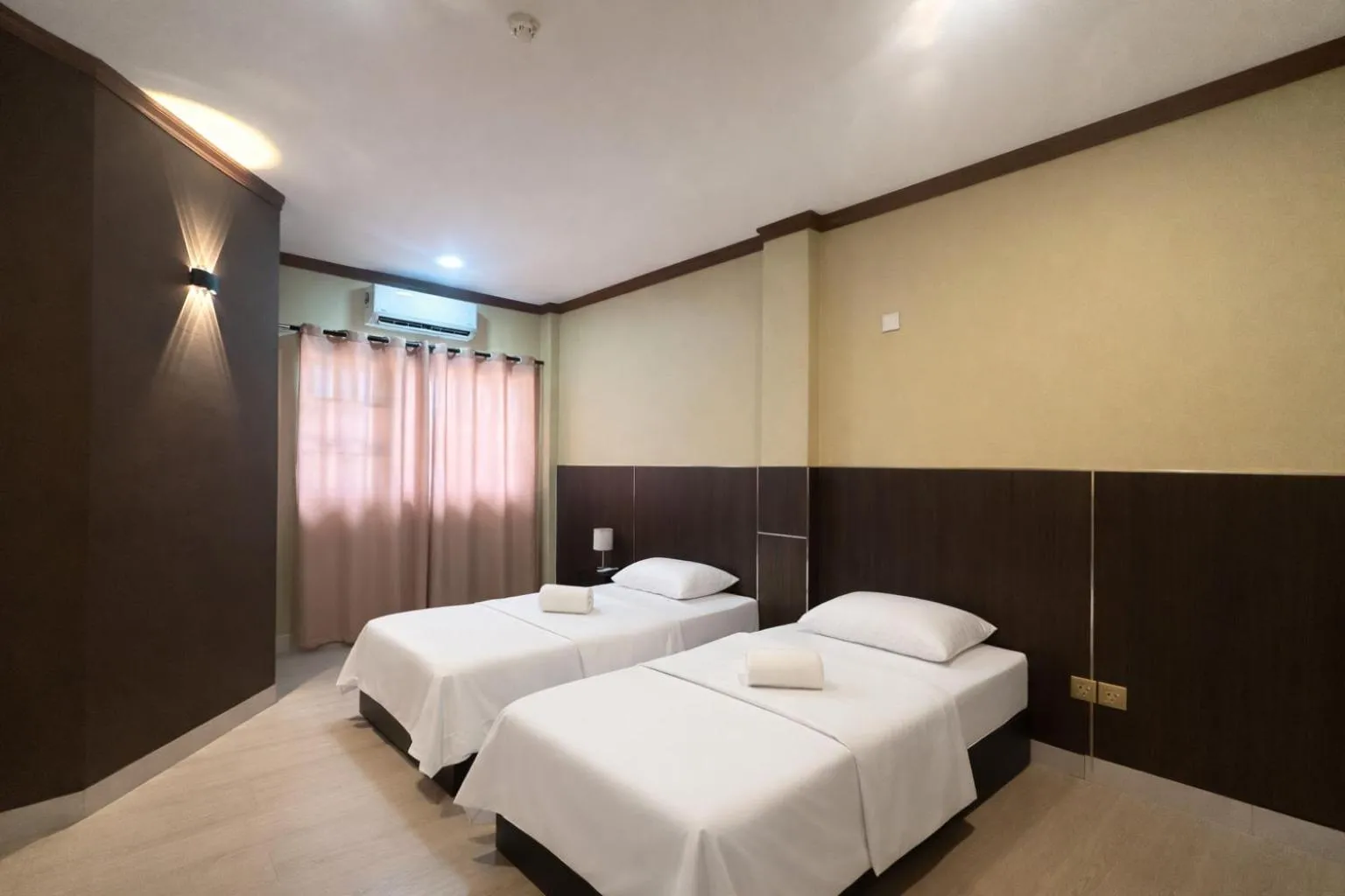 Bed in Tanjong Subang Jaya - Self Check-In