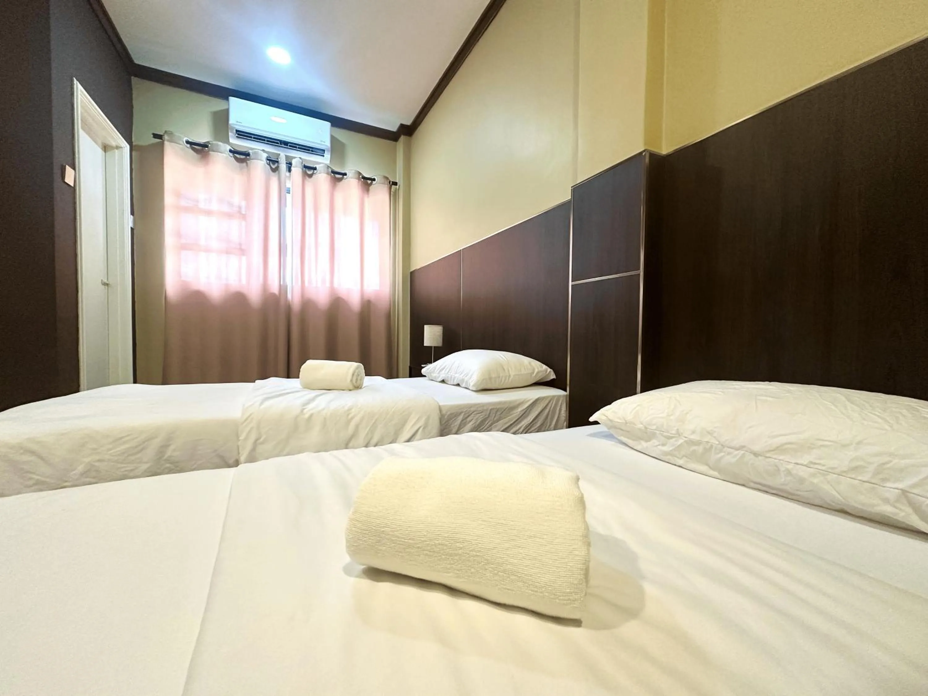 Bed in Tanjong Subang Jaya - Self Check-In