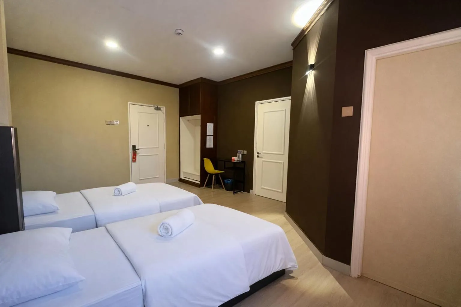 Bed in Tanjong Subang Jaya - Self Check-In