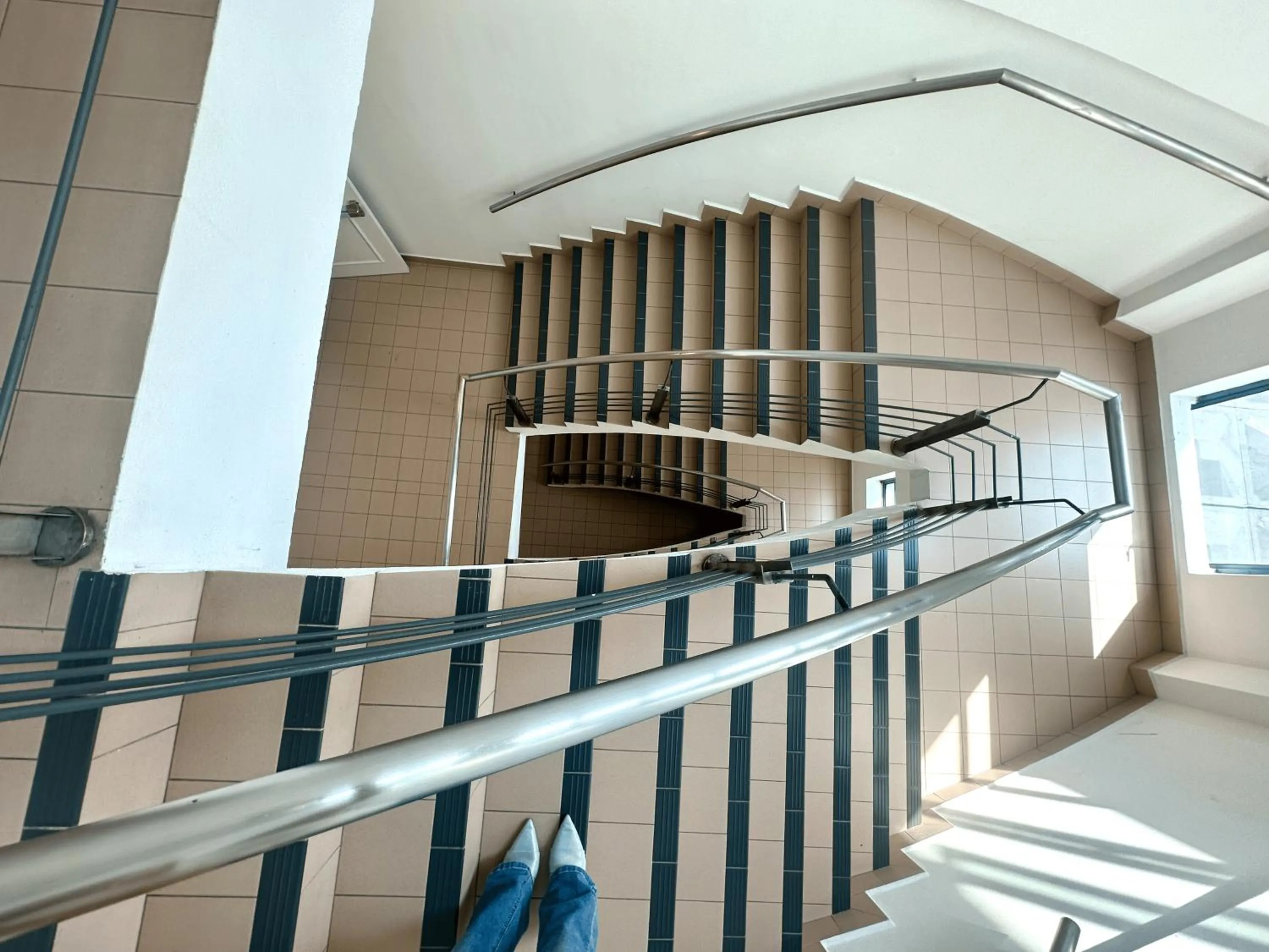 Property building in Tanjong Subang Jaya - Self Check-In