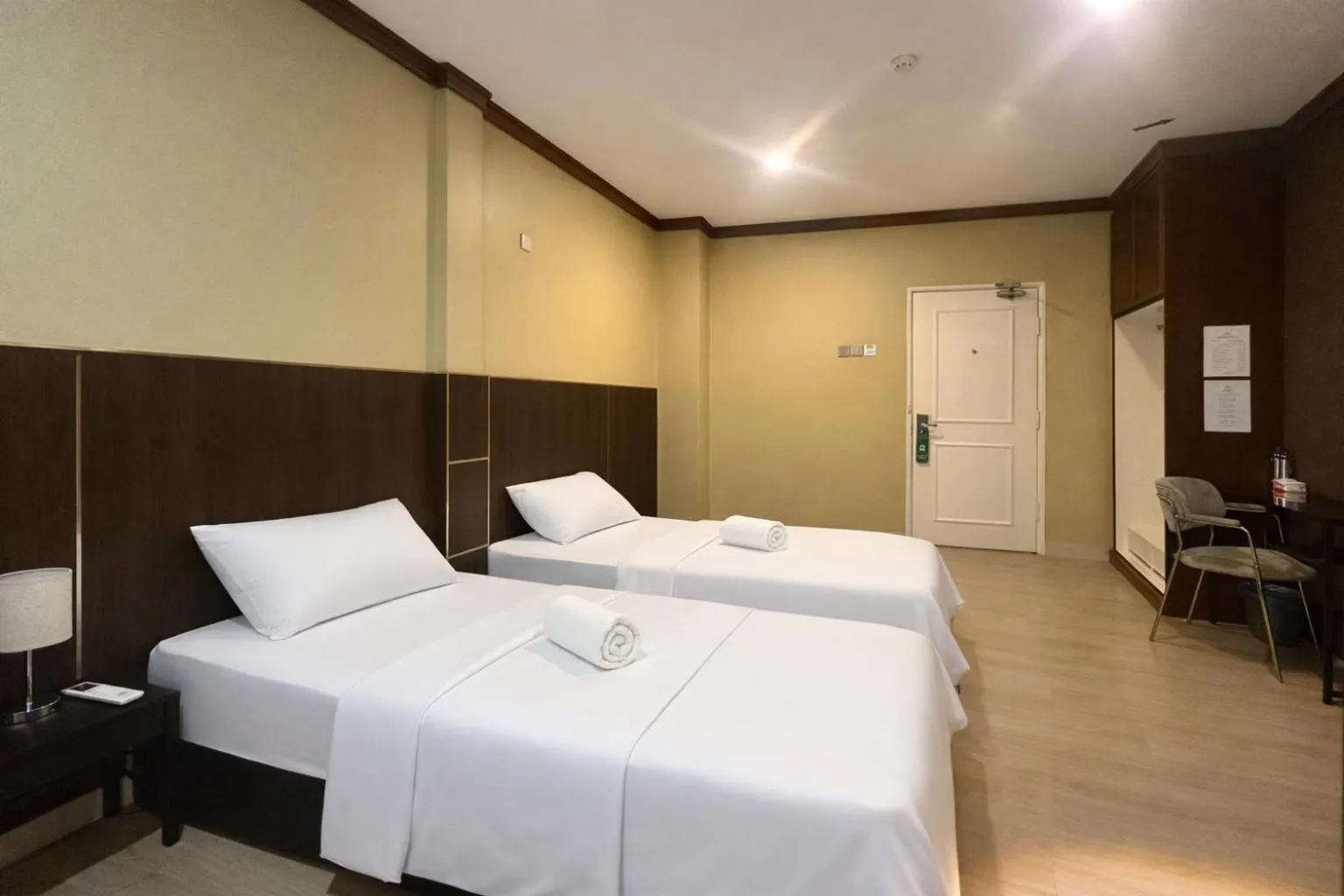 Bedroom, Bed in Tanjong Subang Jaya - Self Check-In