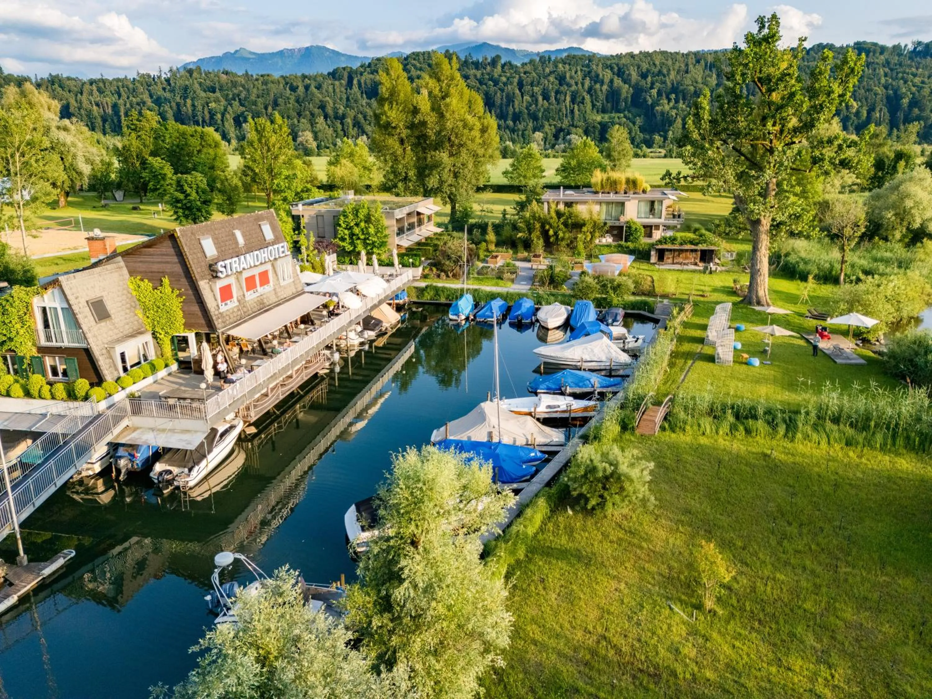 Property building in Strandhotel Schmerikon